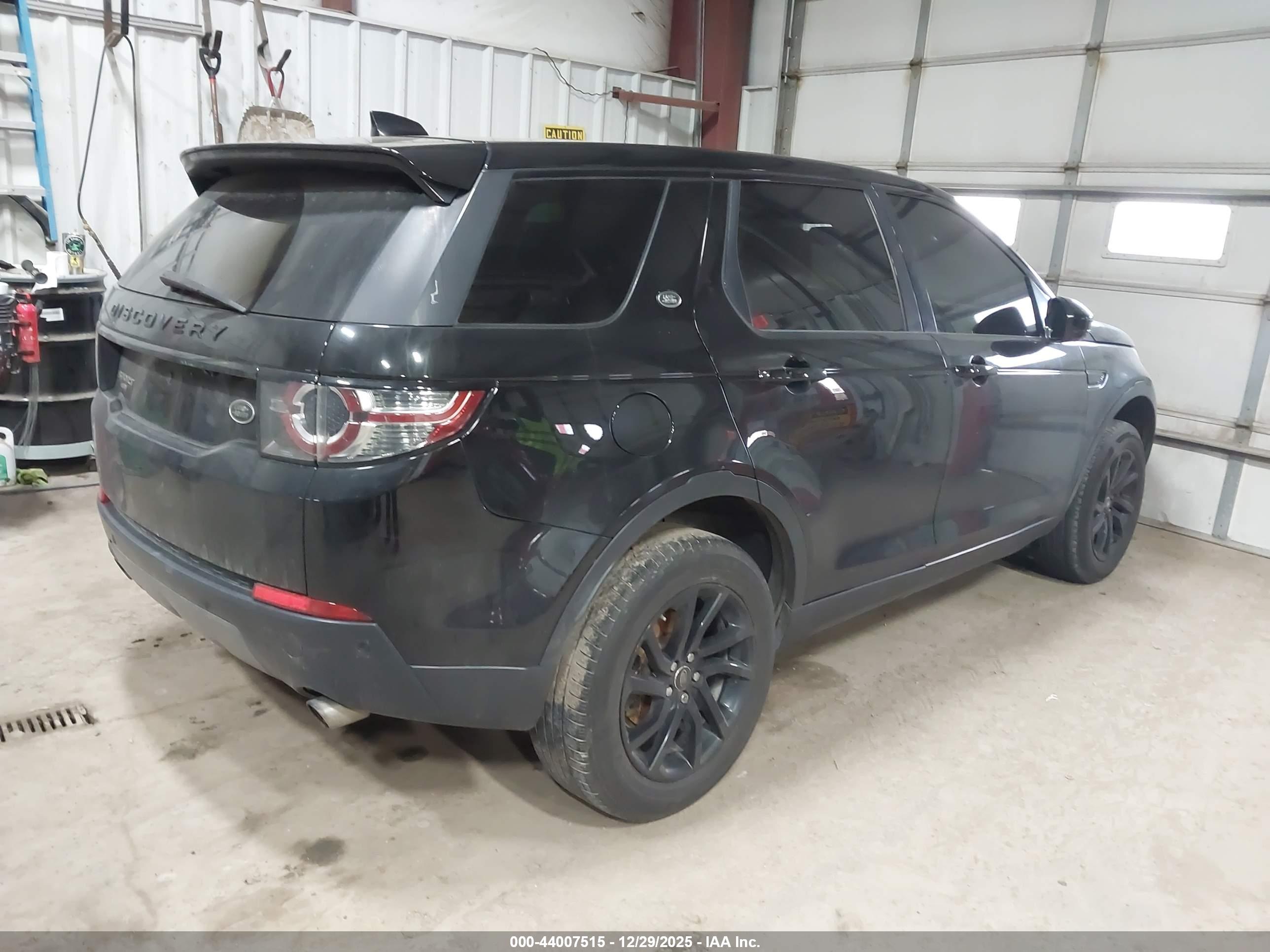 LAND ROVER image 4
