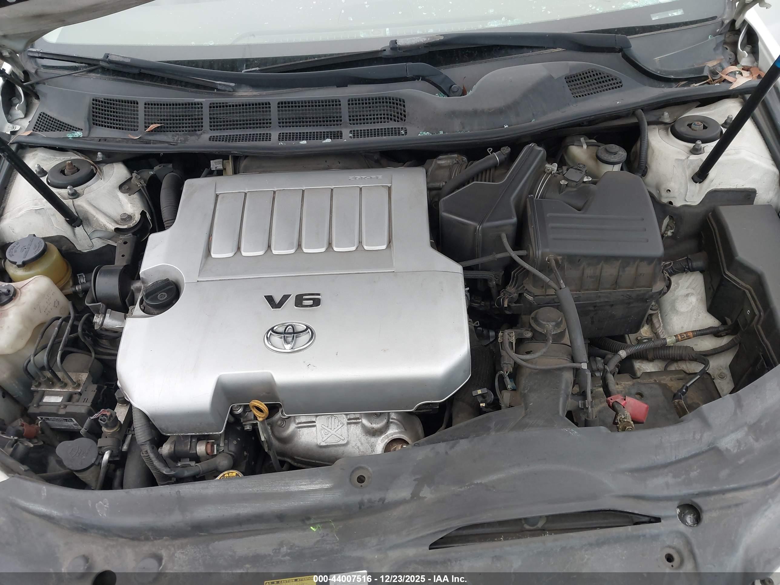 TOYOTA AVALON image 10