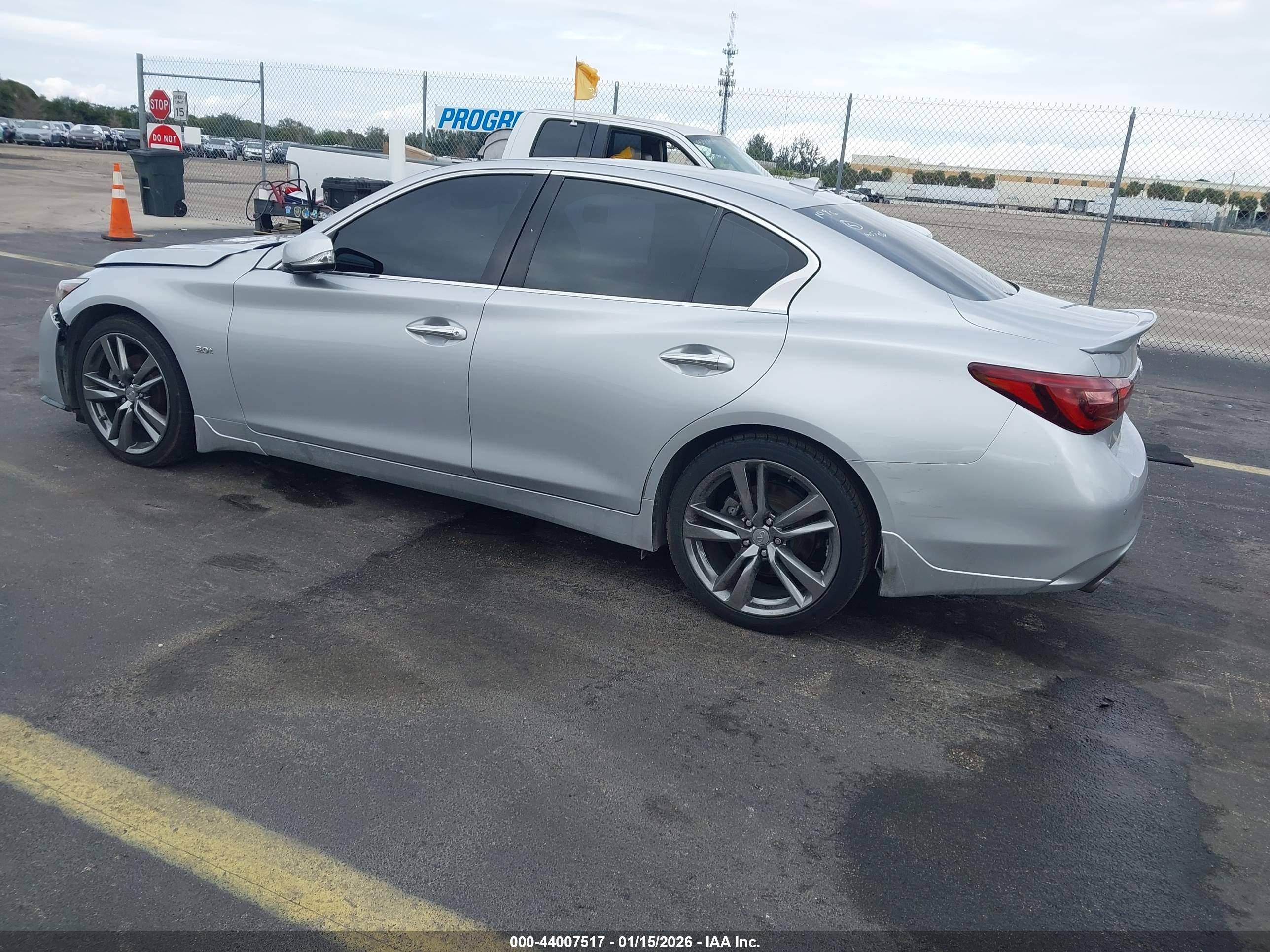 INFINITI Q50 image 3