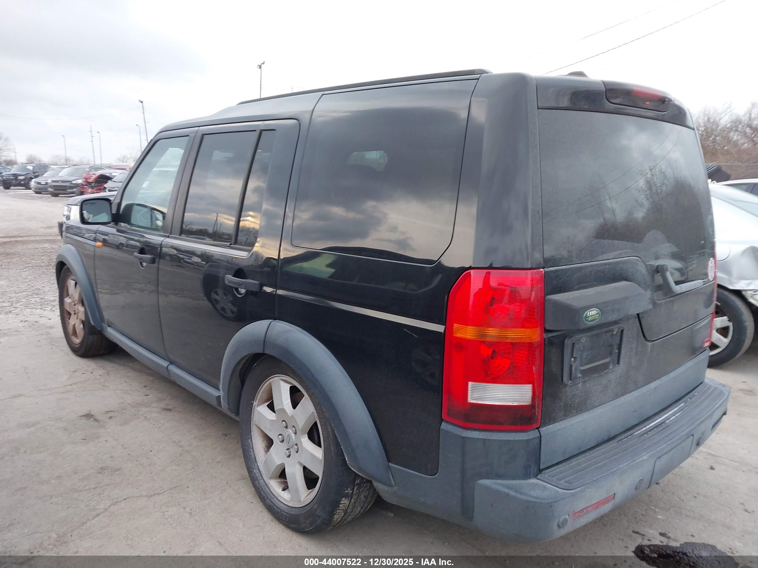 LAND ROVER image 3