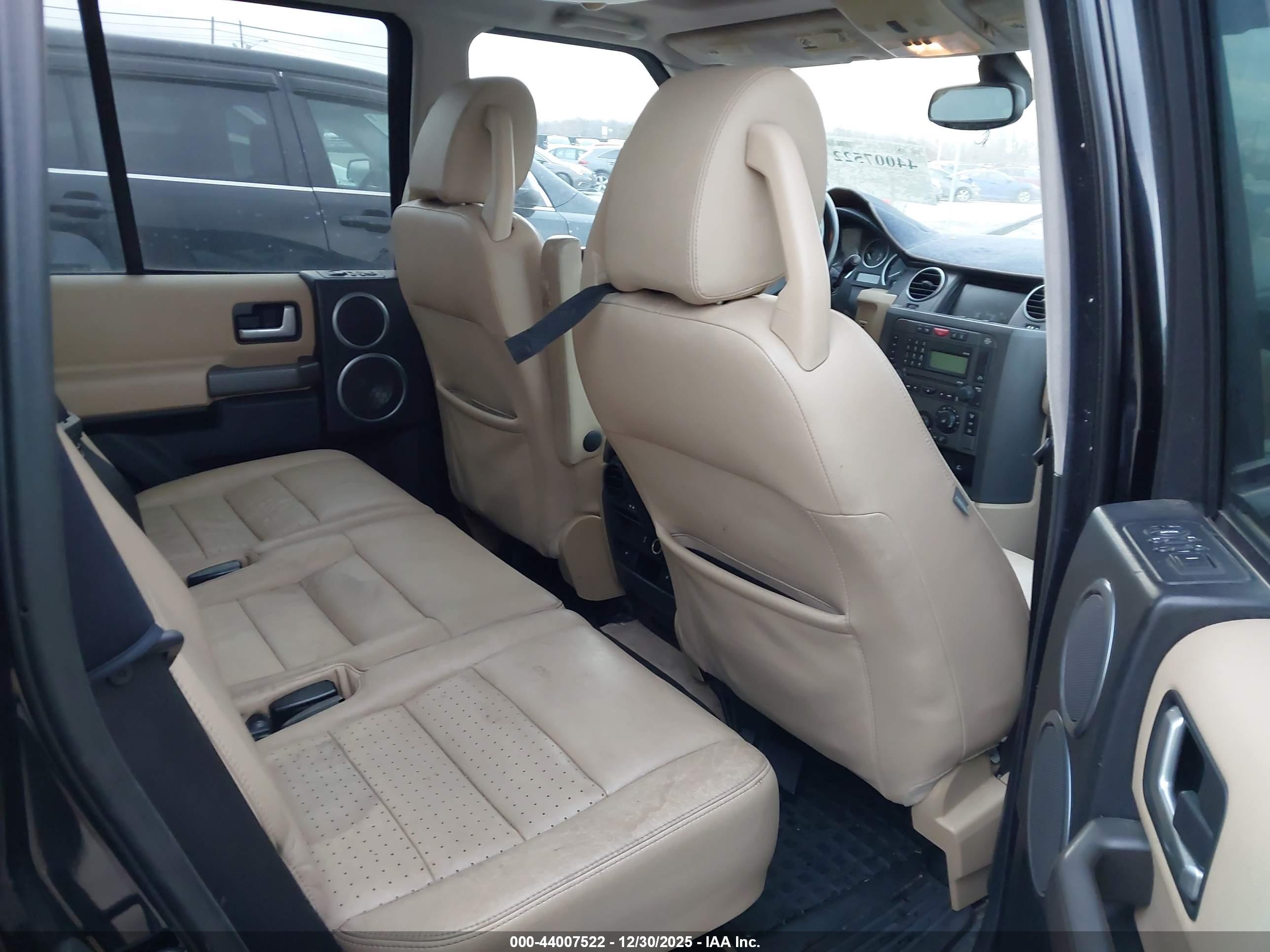 LAND ROVER image 8