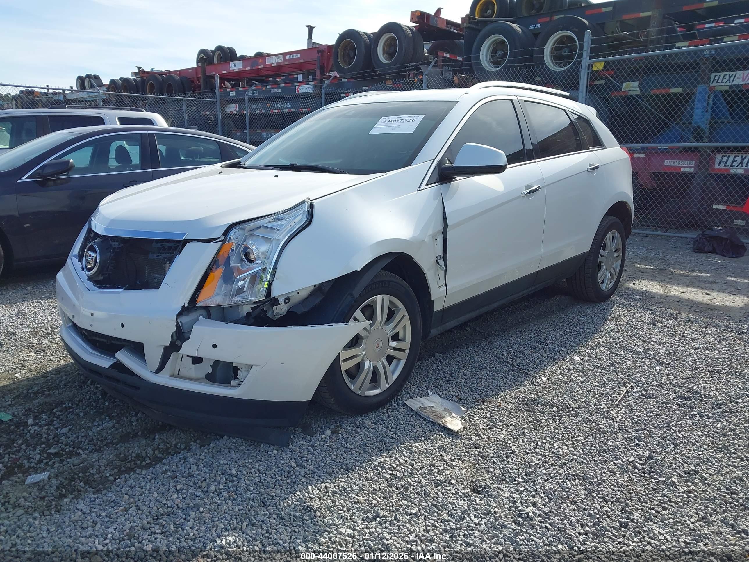 CADILLAC SRX image 2