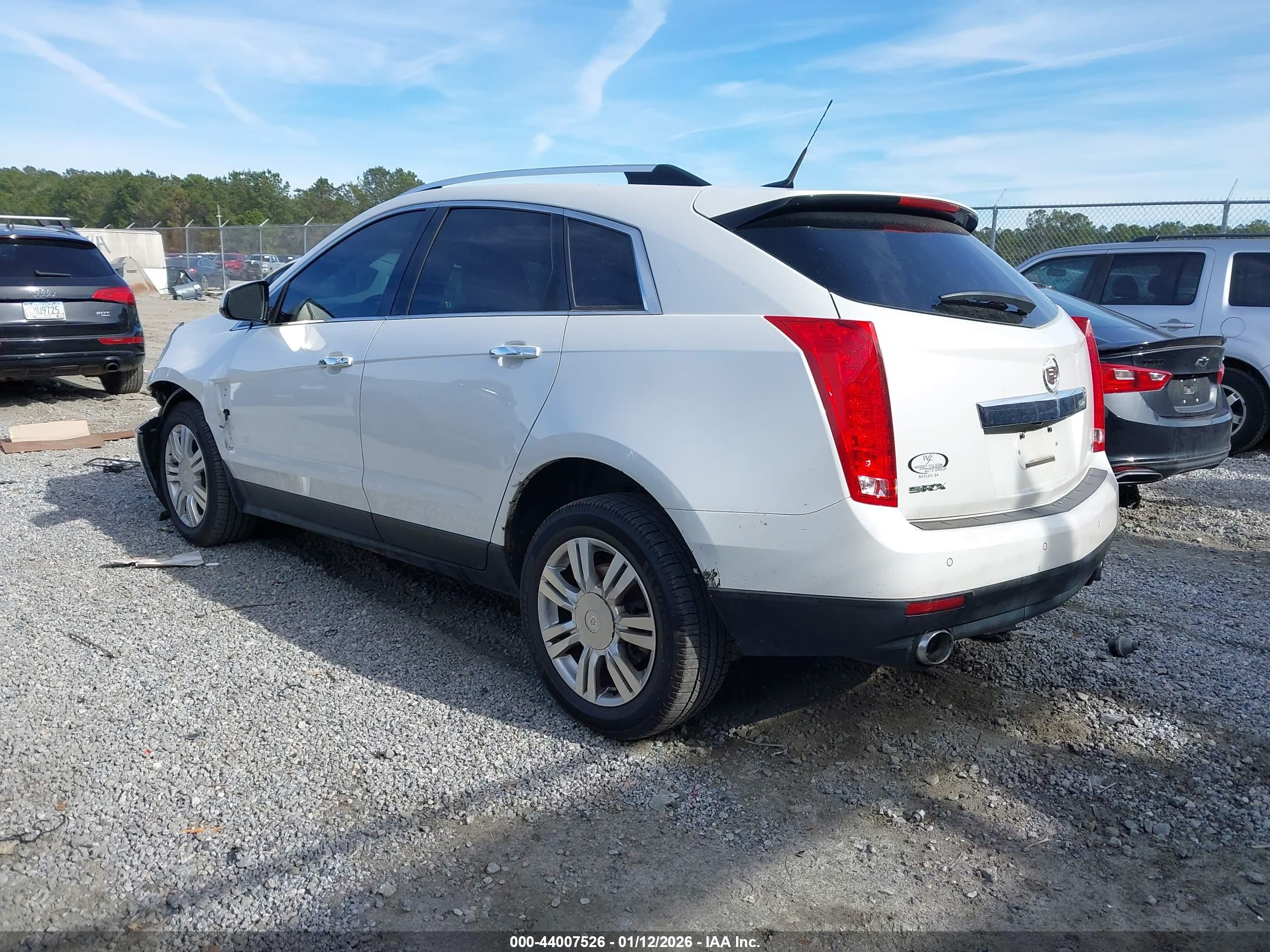 CADILLAC SRX image 3