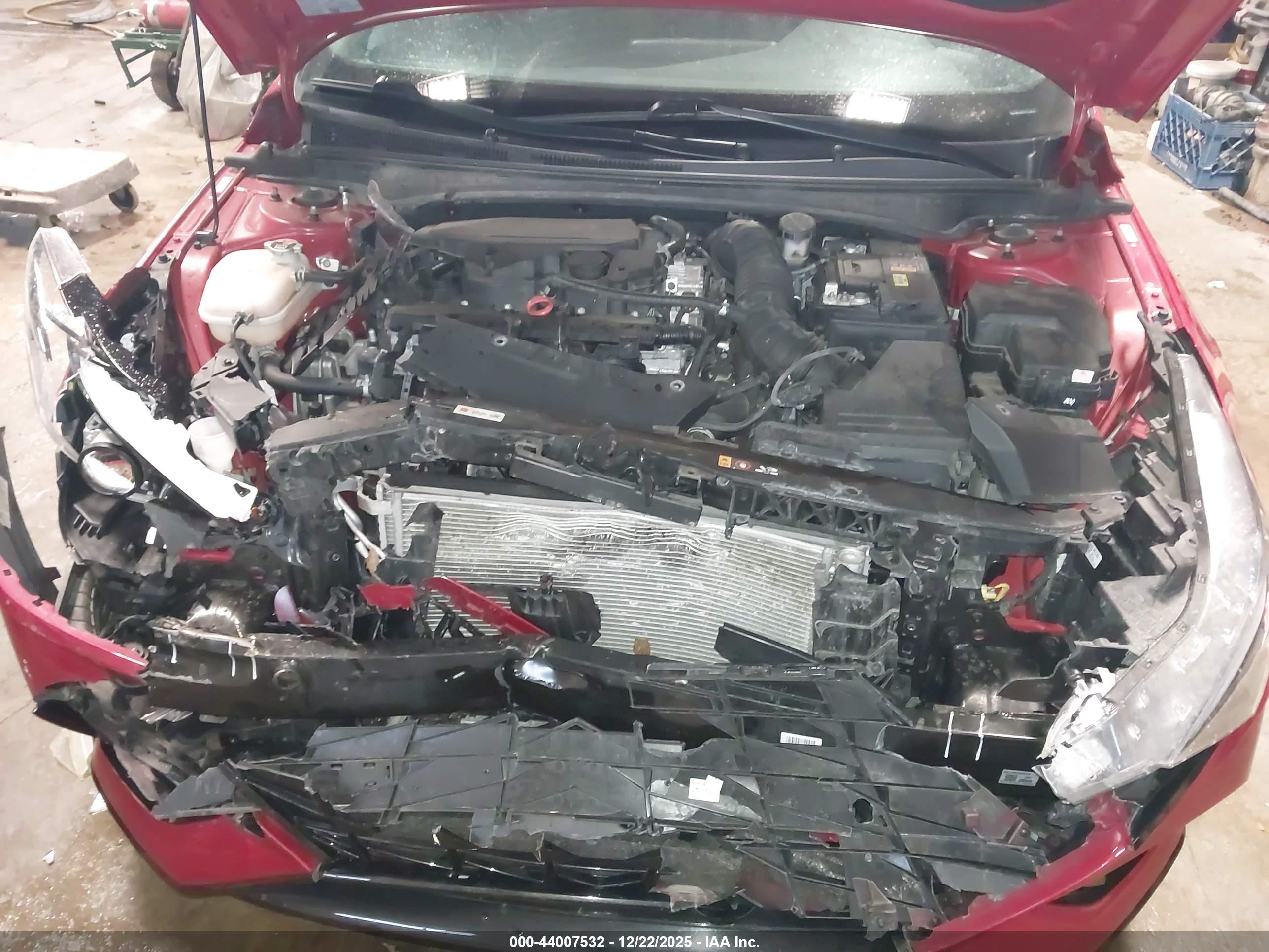 HYUNDAI ELANTRA image 10