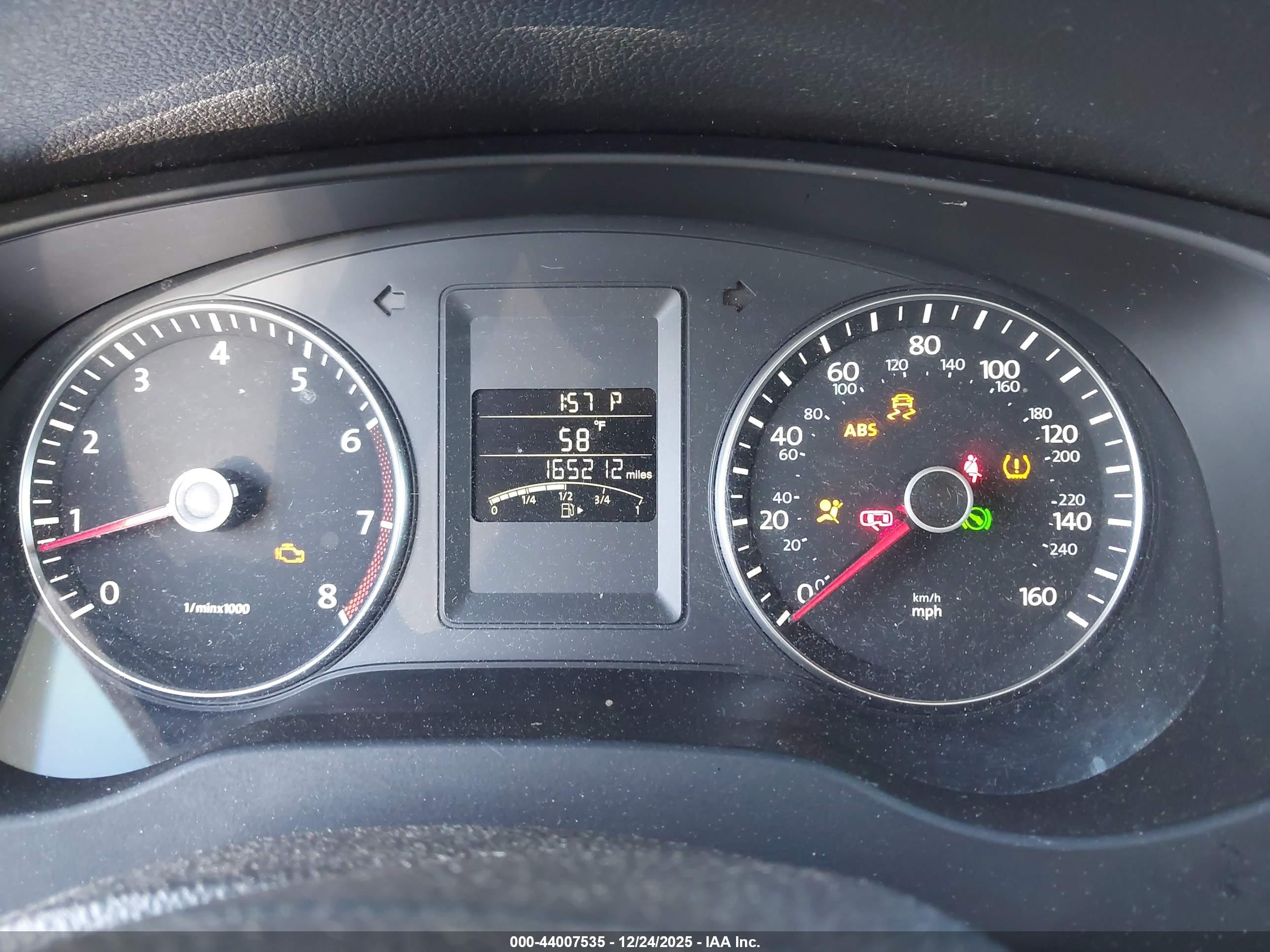 VOLKSWAGEN JETTA image 7