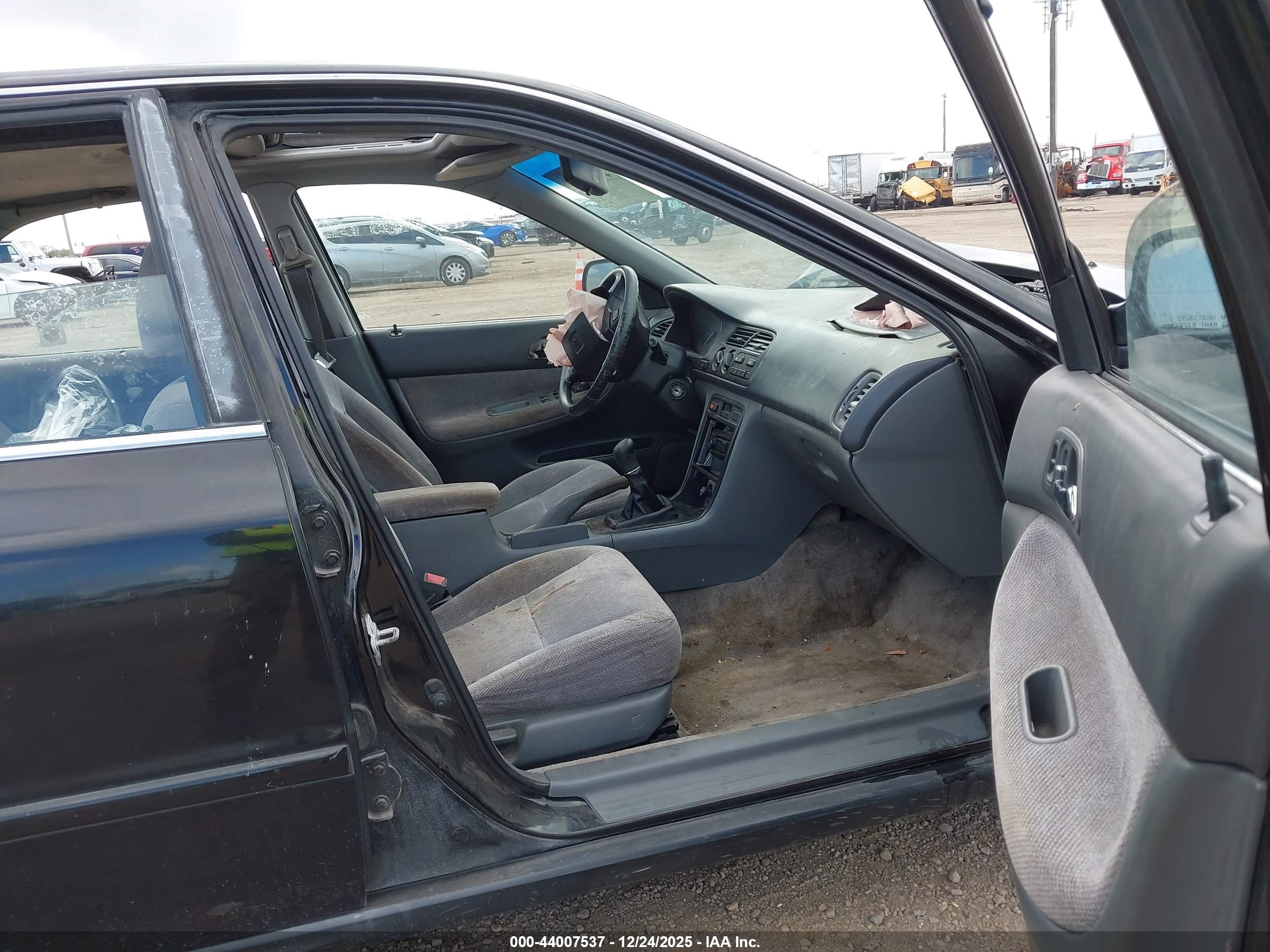 HONDA ACCORD image 5