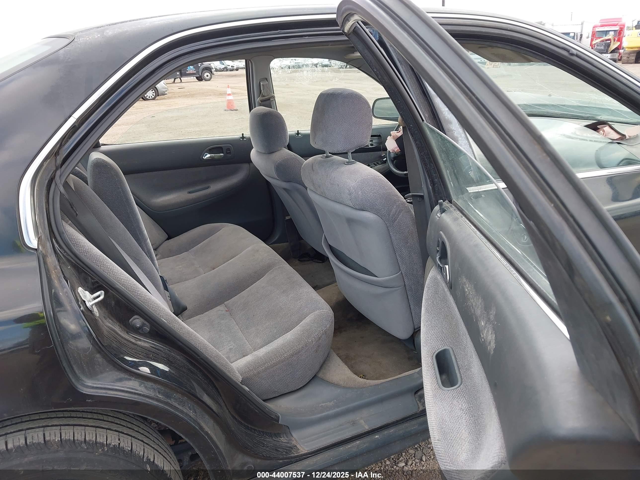 HONDA ACCORD image 8