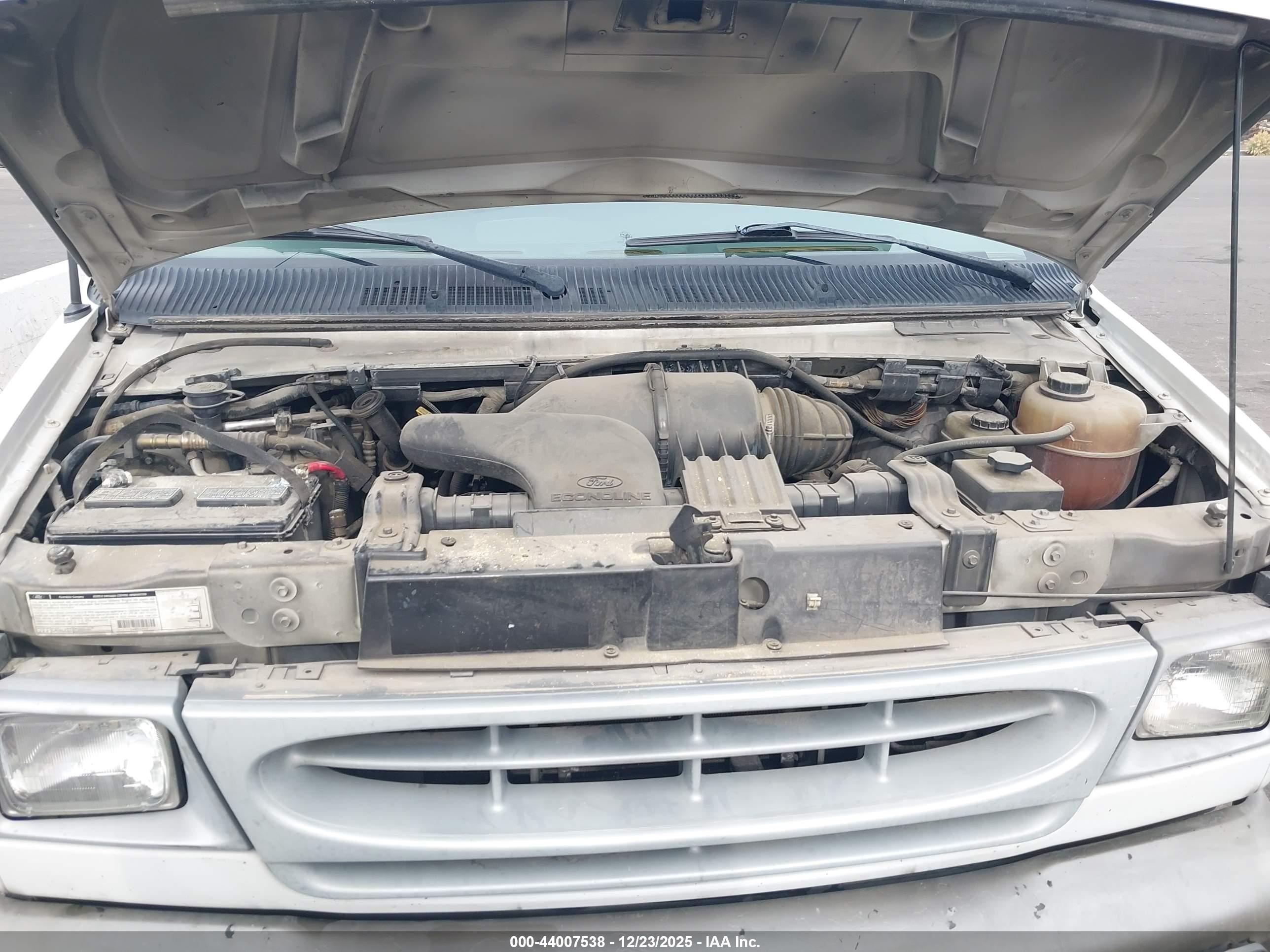 FORD E-250 image 10