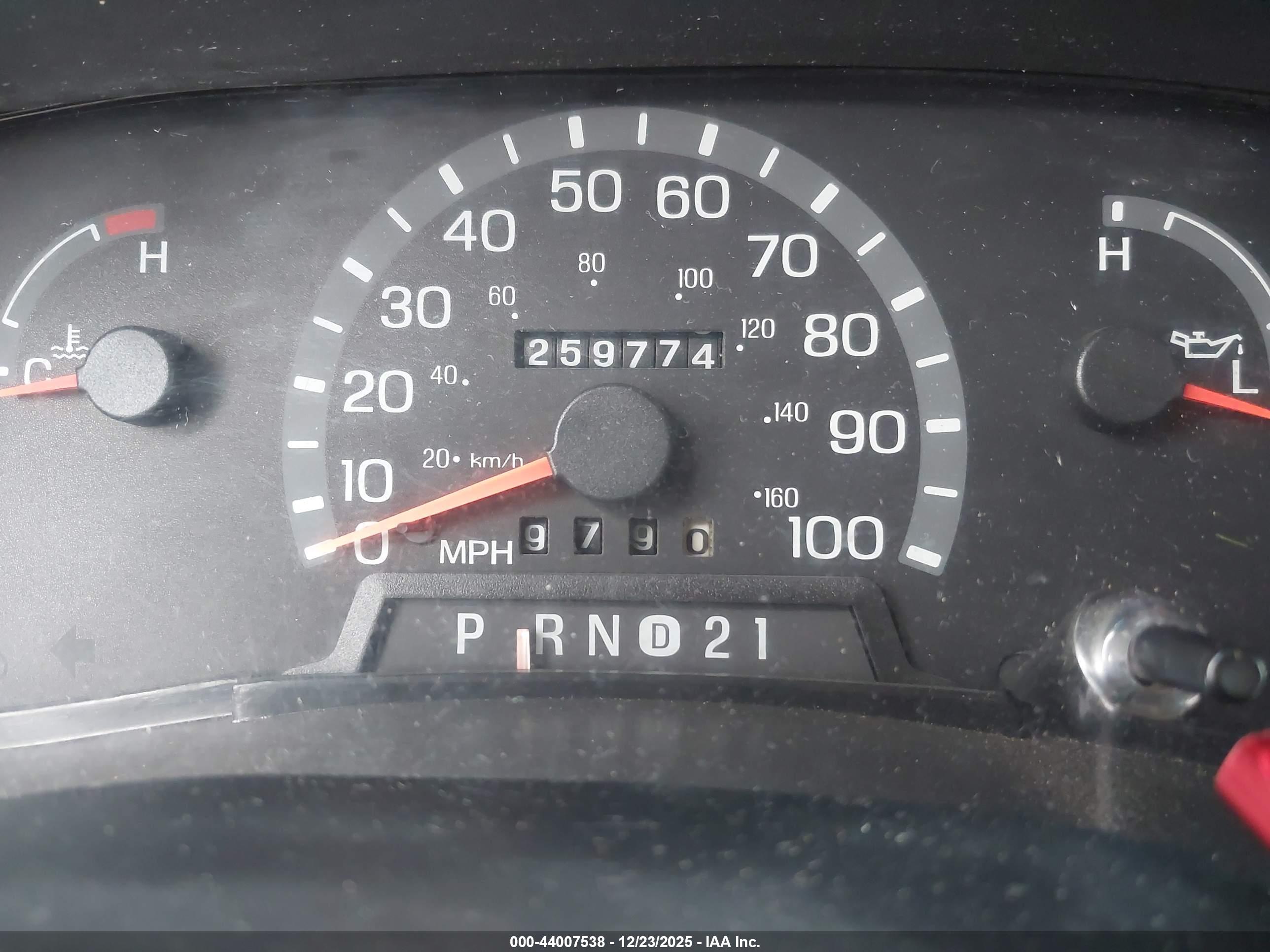 FORD E-250 image 7