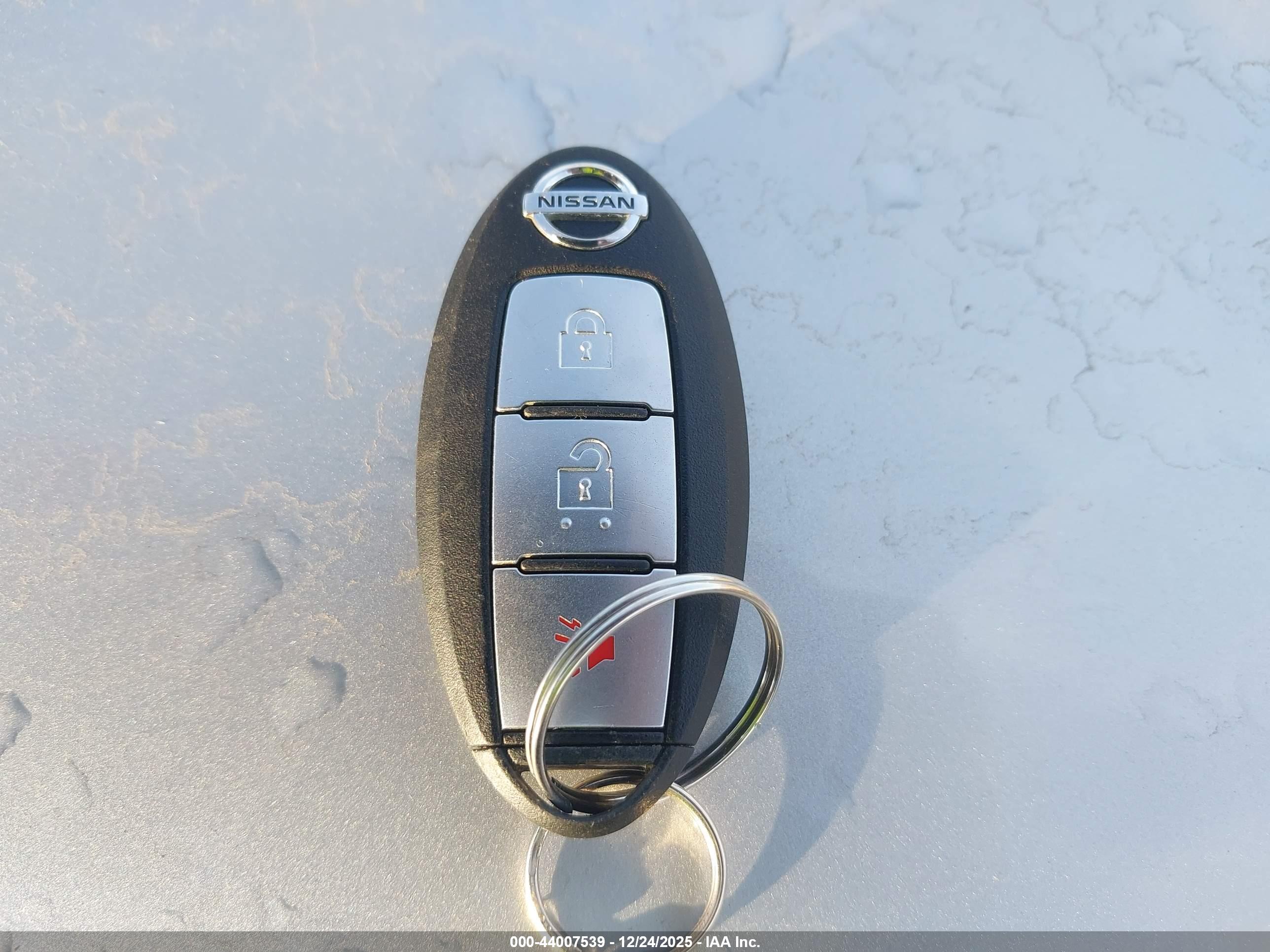 NISSAN MURANO image 11