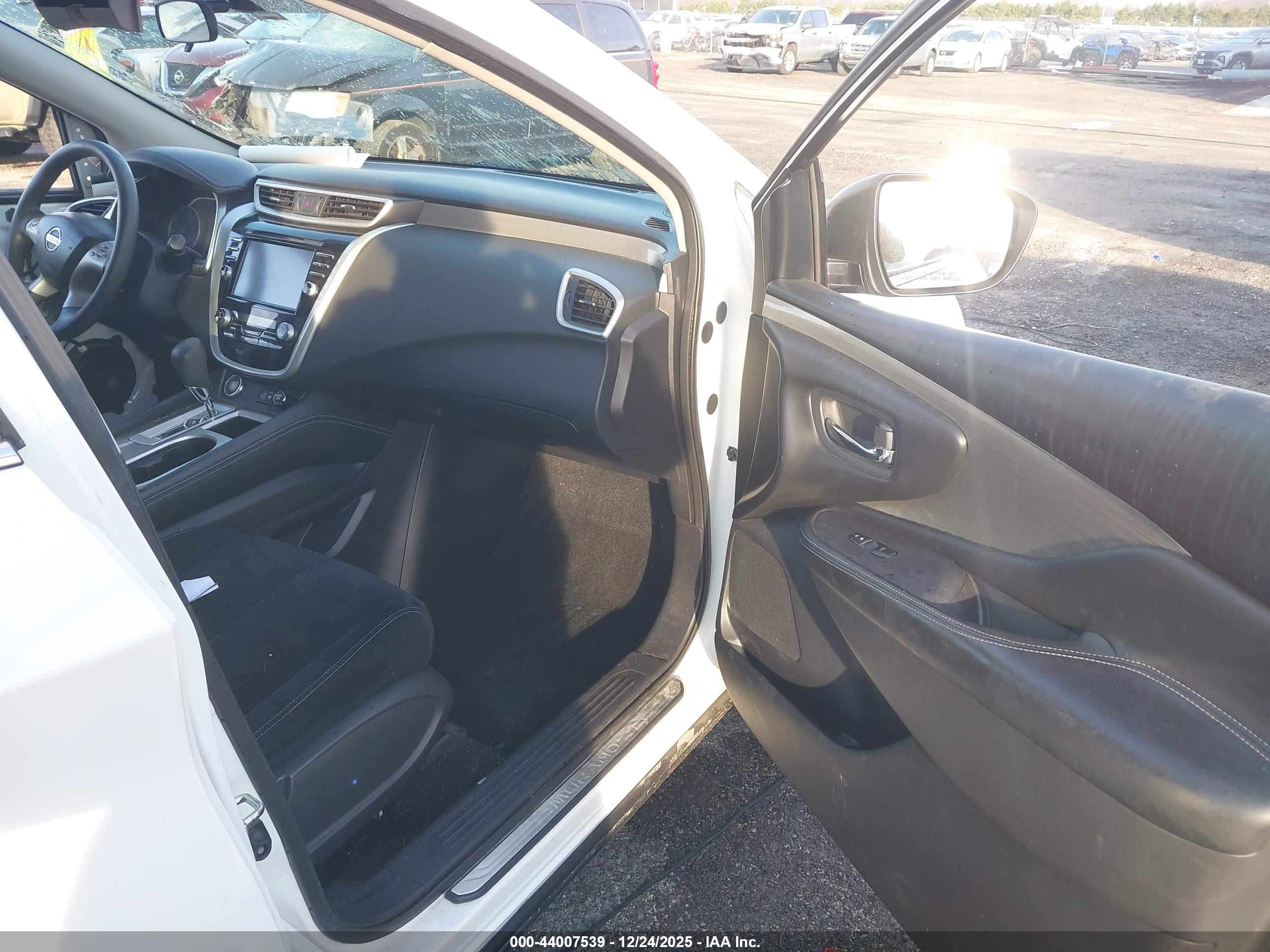 NISSAN MURANO image 5