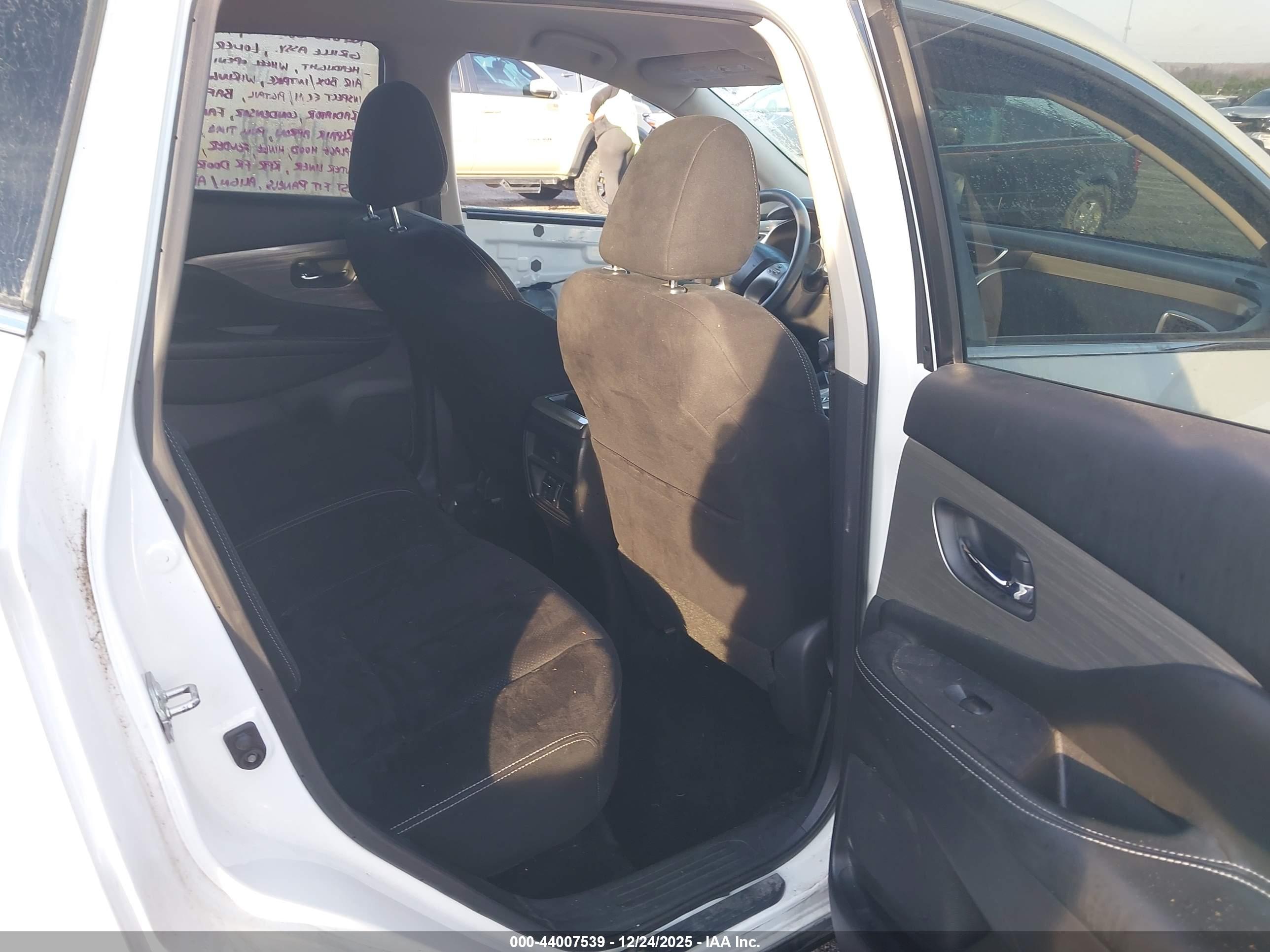 NISSAN MURANO image 8