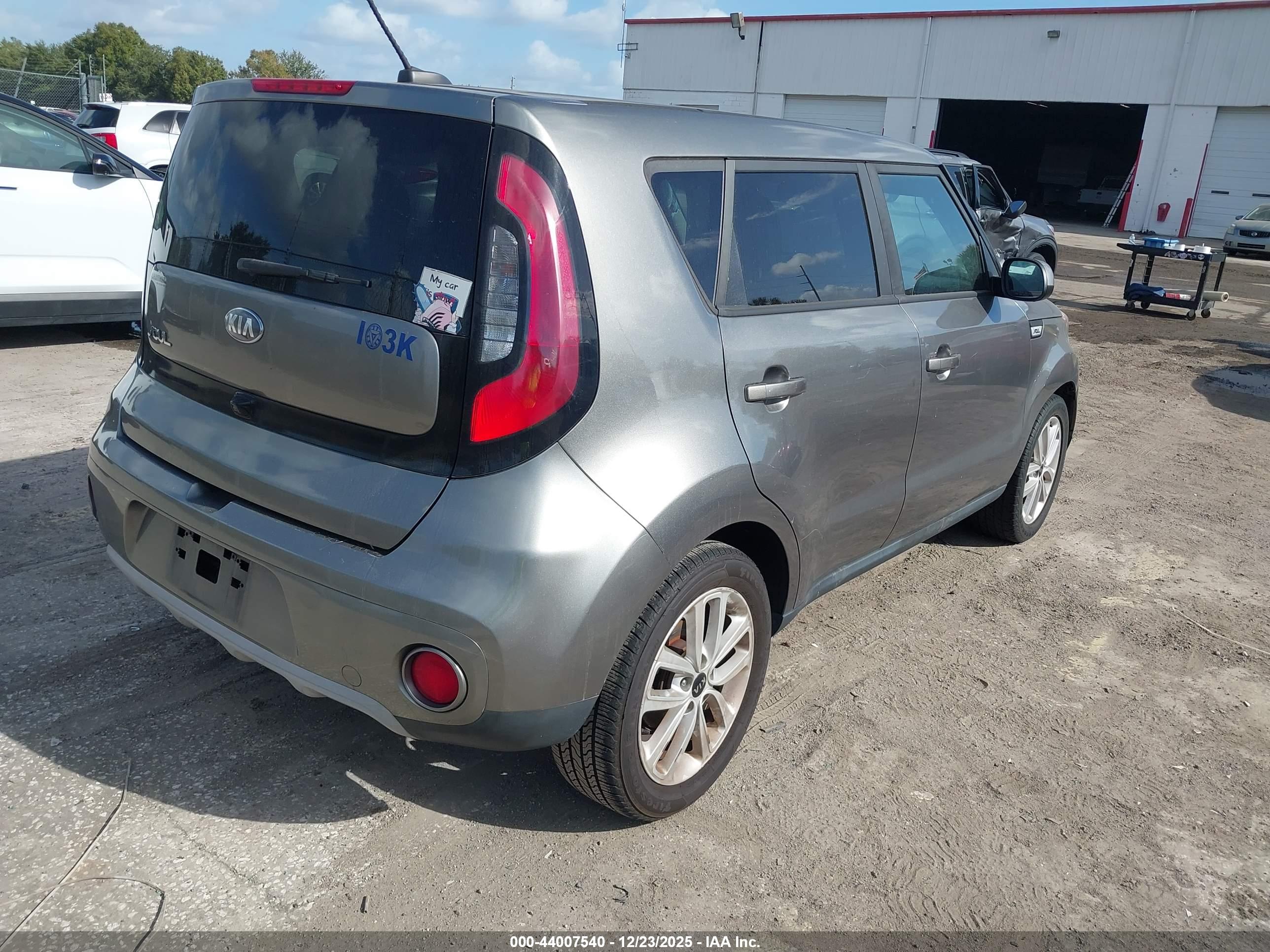 KIA SOUL image 4