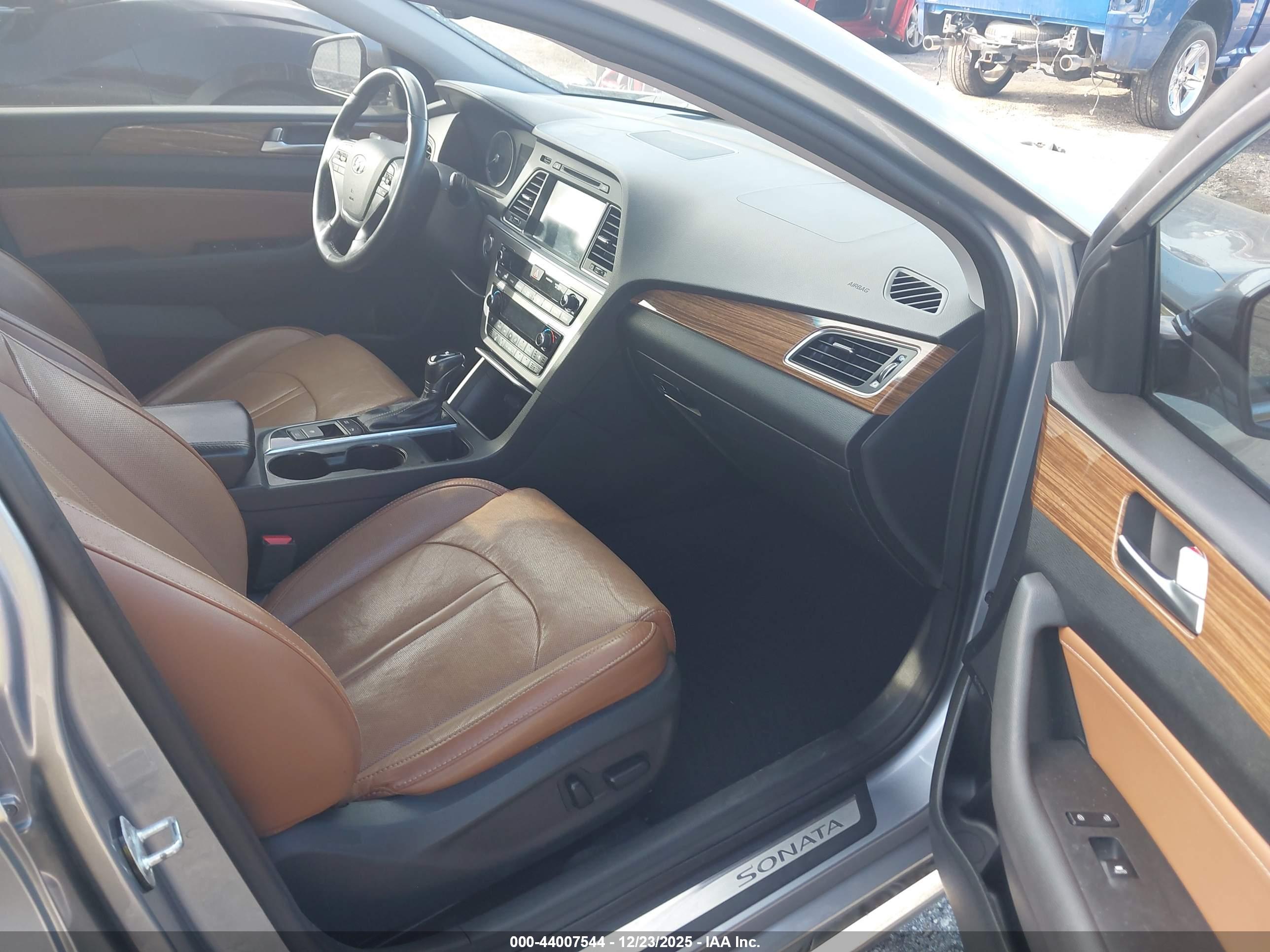 HYUNDAI SONATA image 5