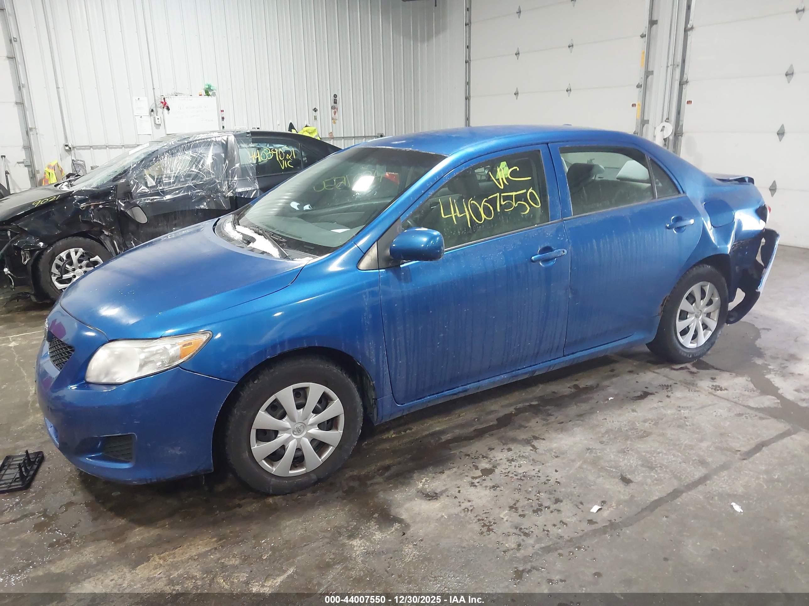 TOYOTA COROLLA image 2