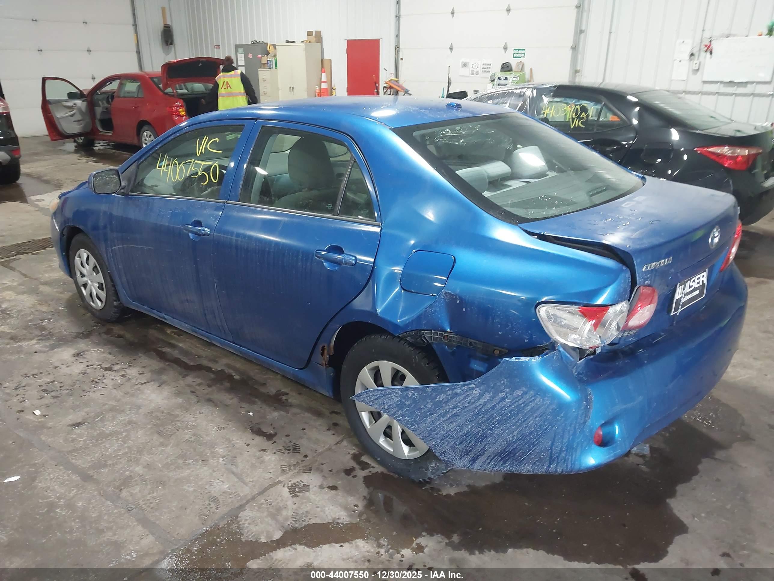 TOYOTA COROLLA image 3