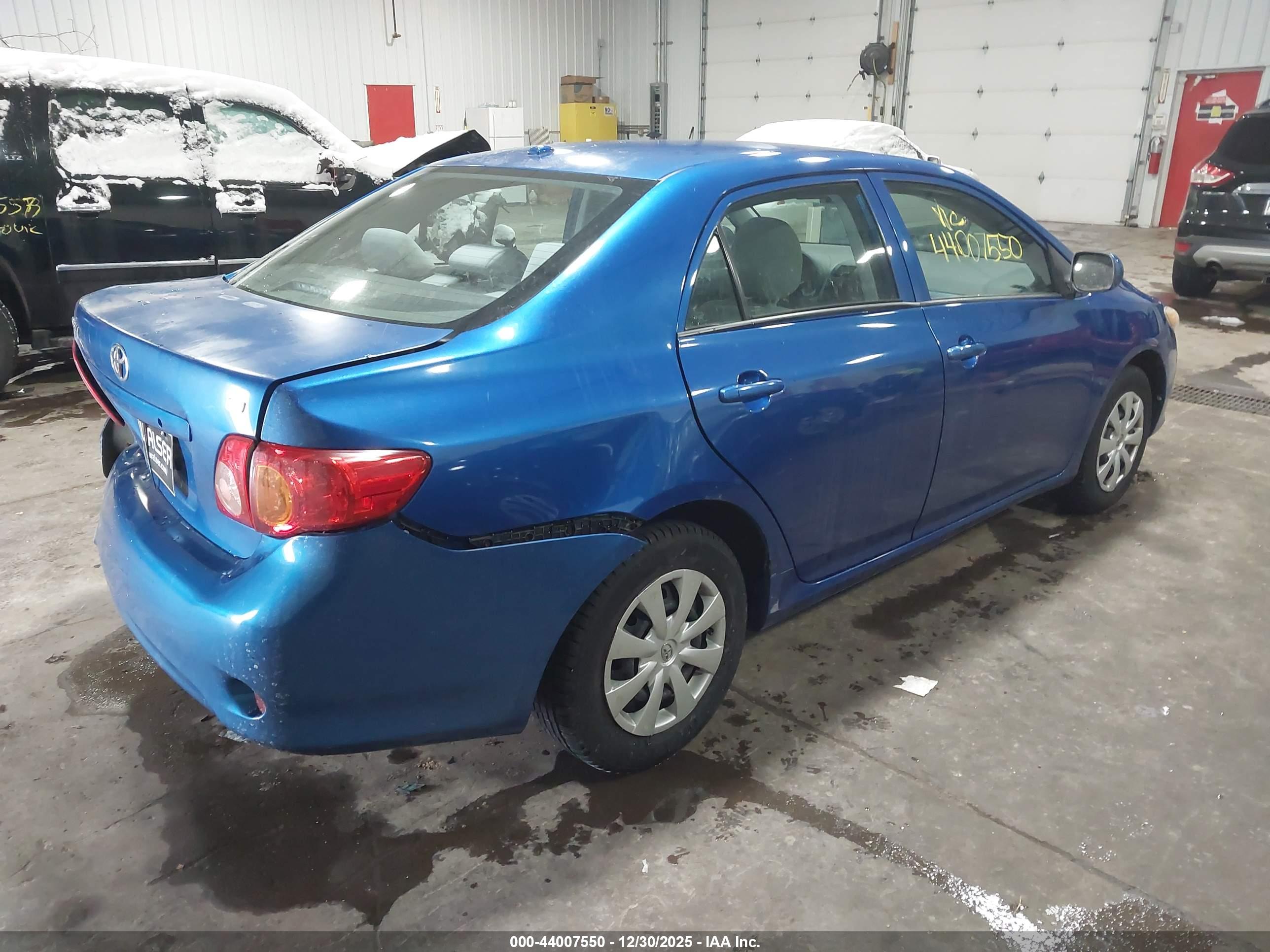 TOYOTA COROLLA image 4