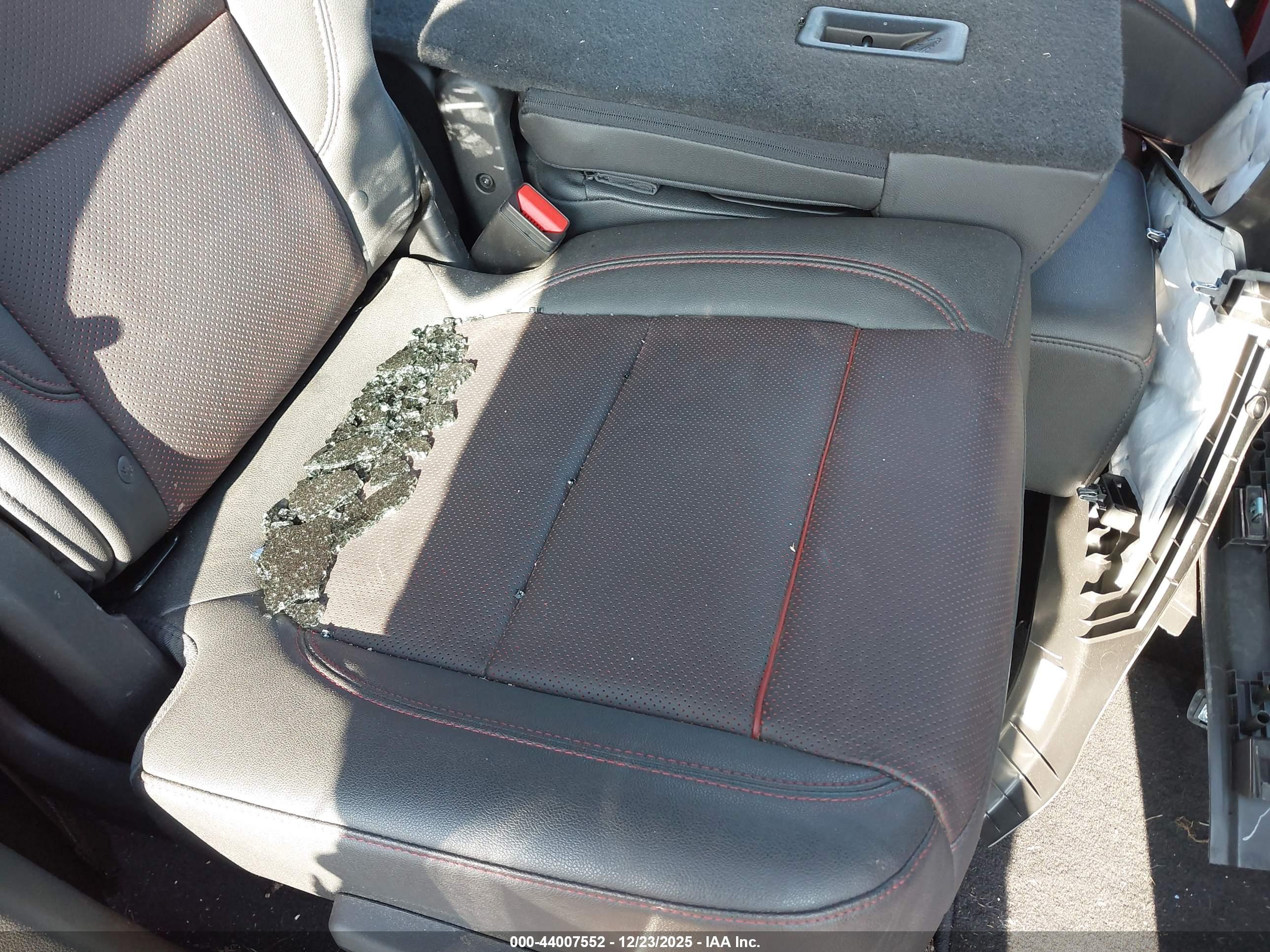 CHEVROLET BLAZER image 8