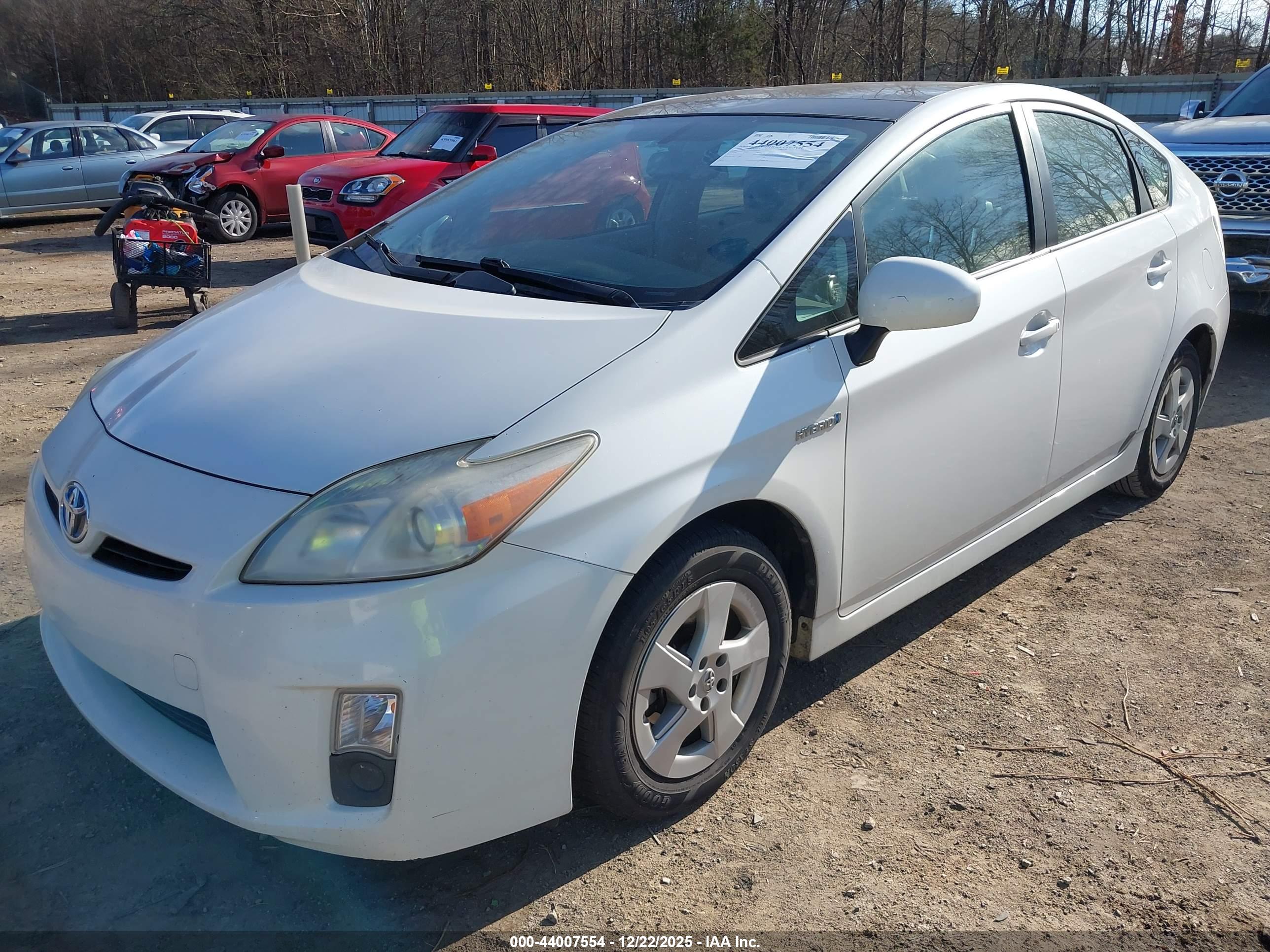 TOYOTA PRIUS image 2