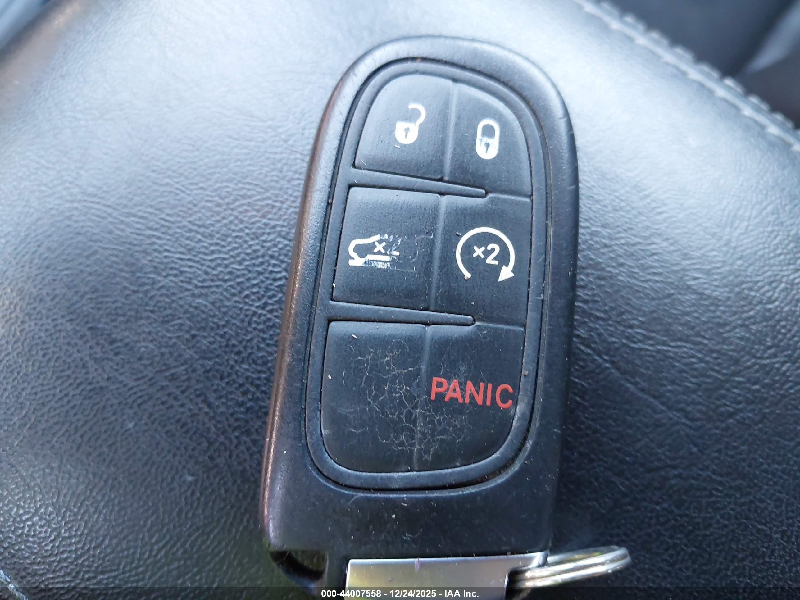 JEEP CHEROKEE image 11