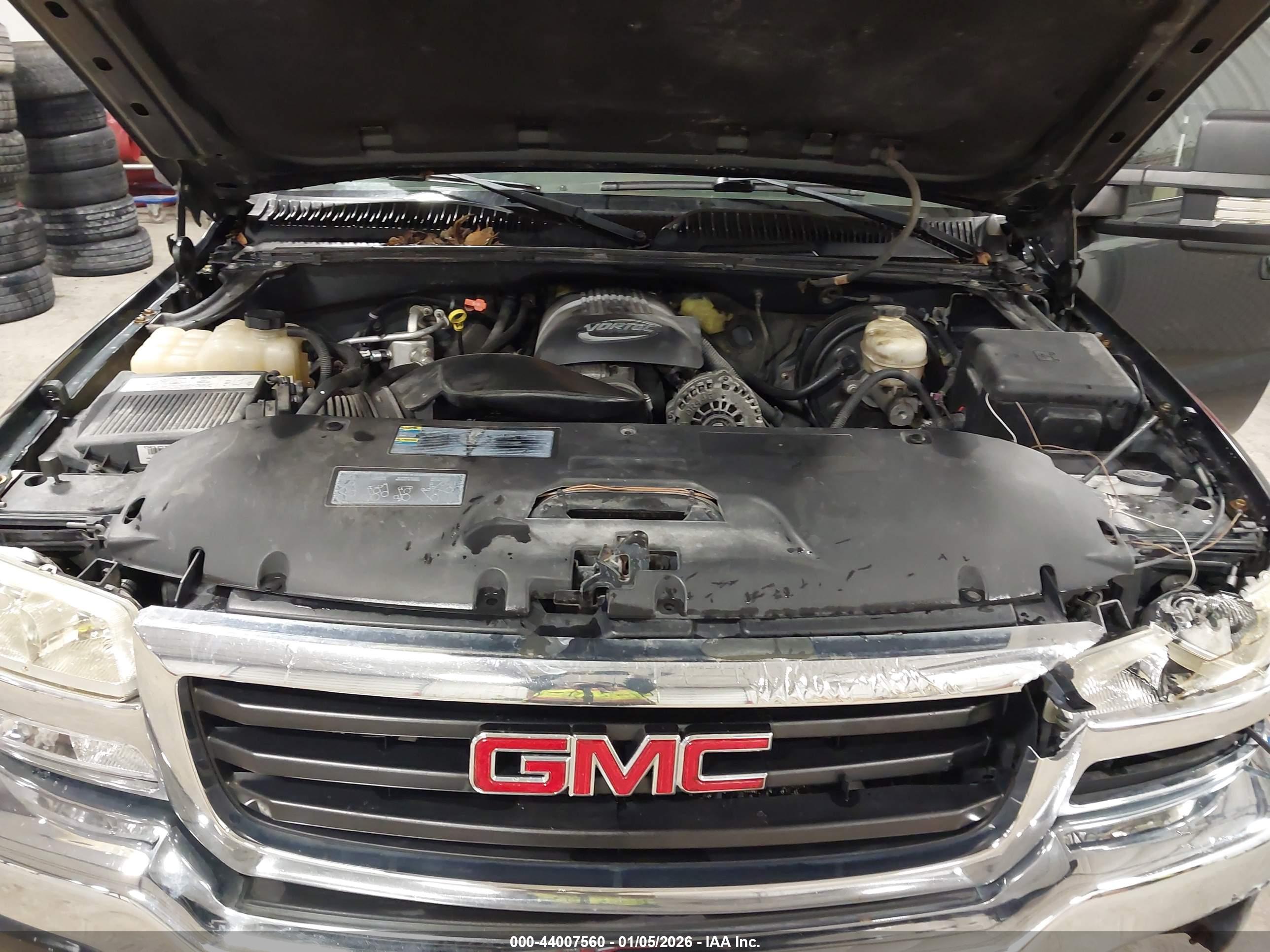 GMC SIERRA image 10