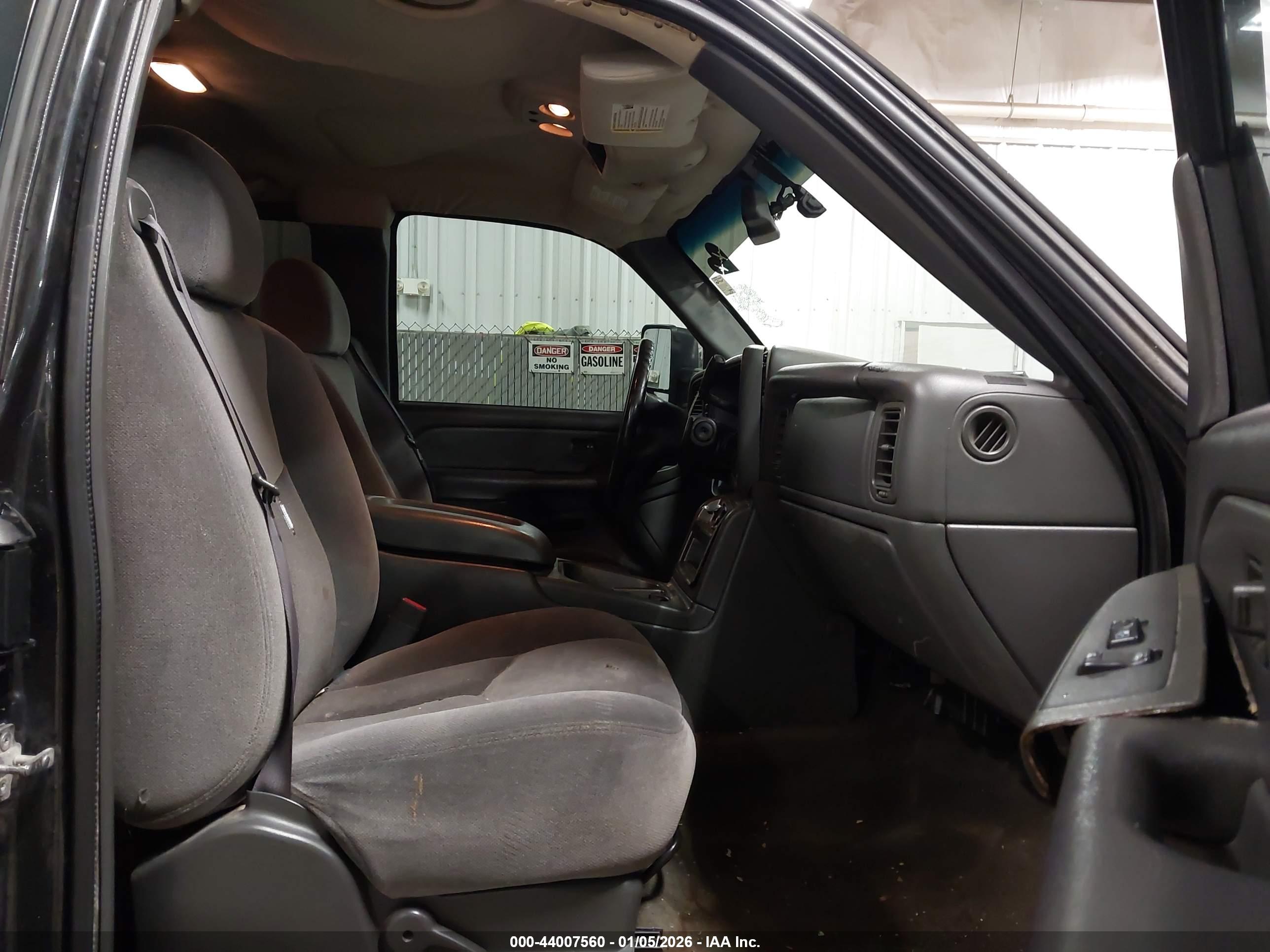 GMC SIERRA image 5