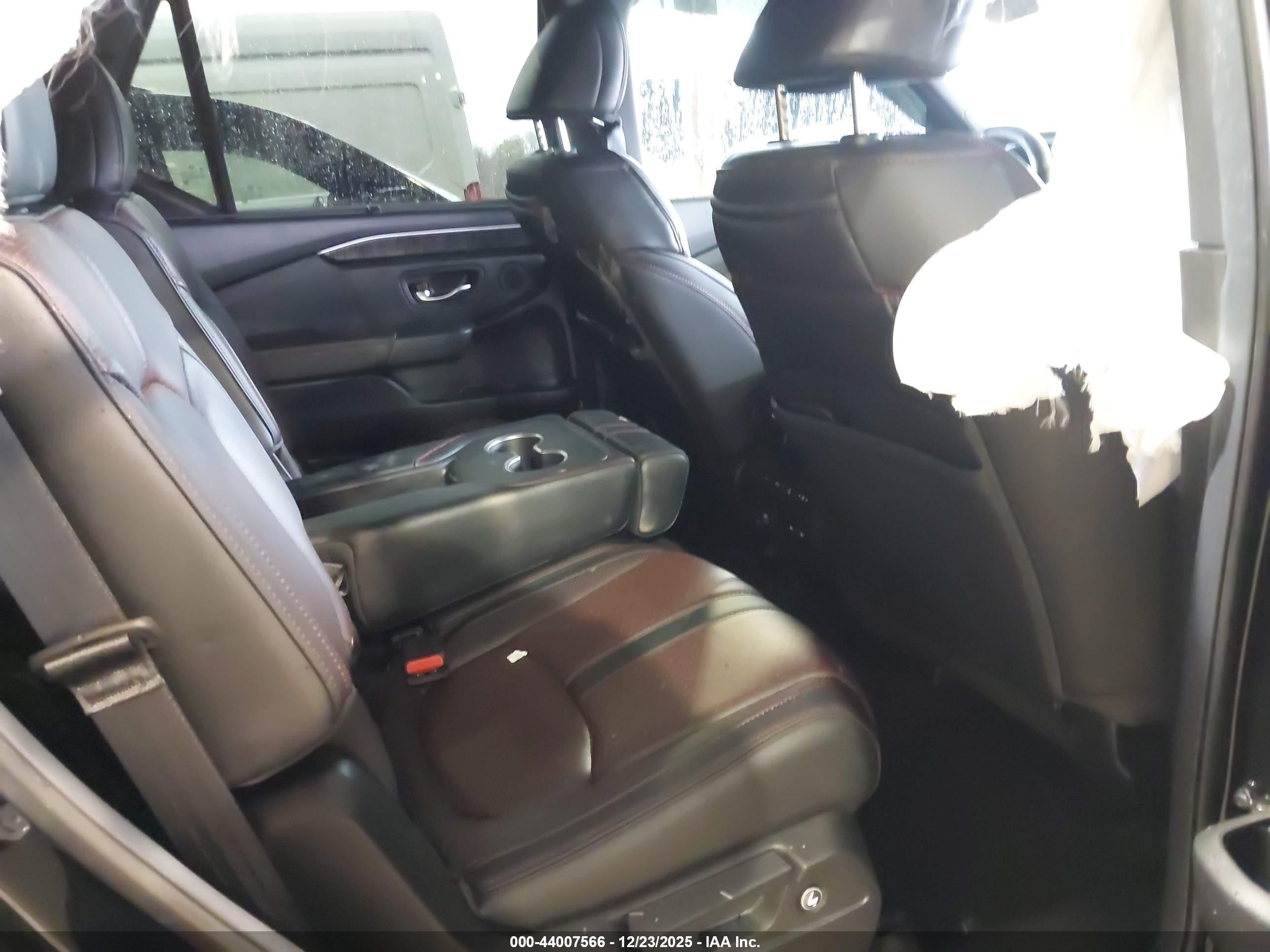 HONDA PILOT image 8