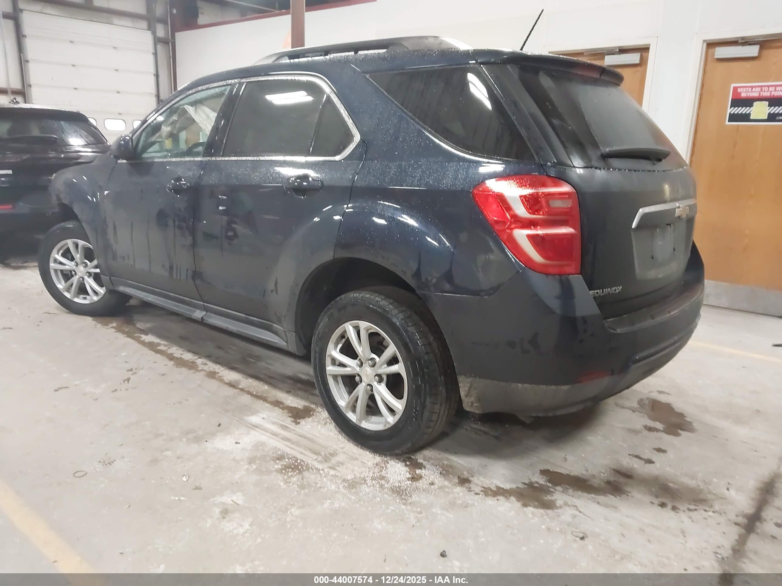 CHEVROLET EQUINOX image 3