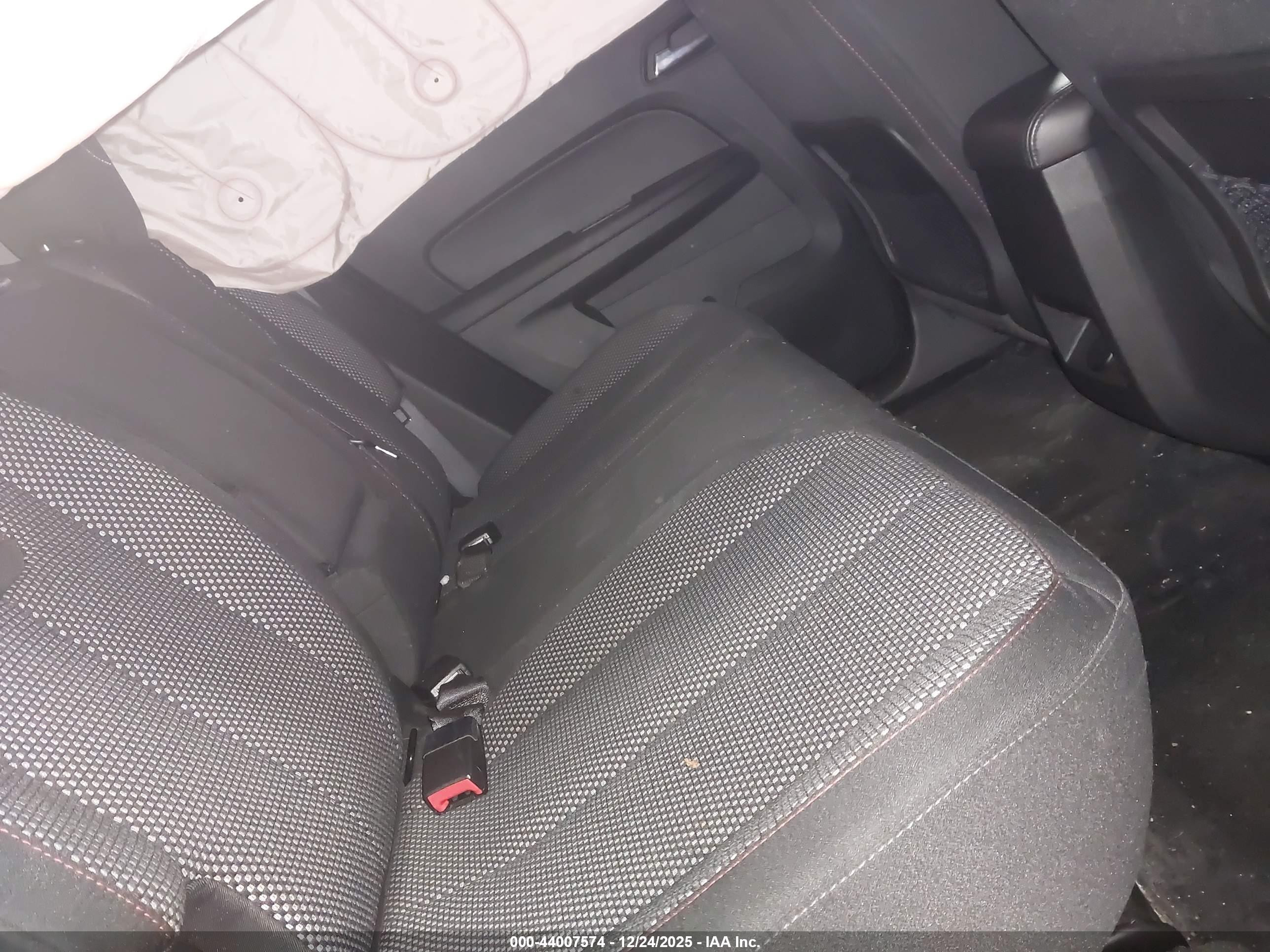 CHEVROLET EQUINOX image 8