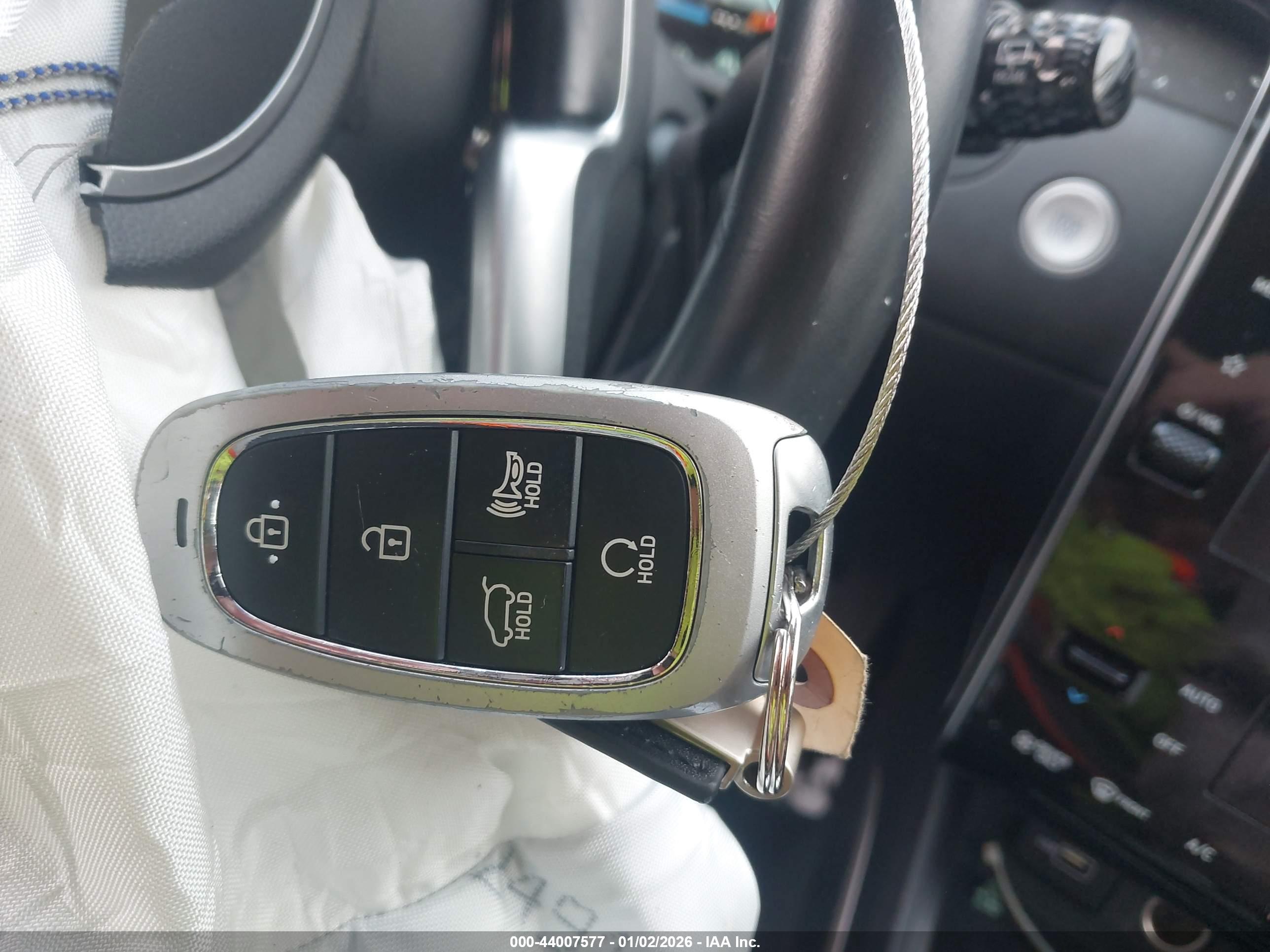 HYUNDAI TUCSON image 11