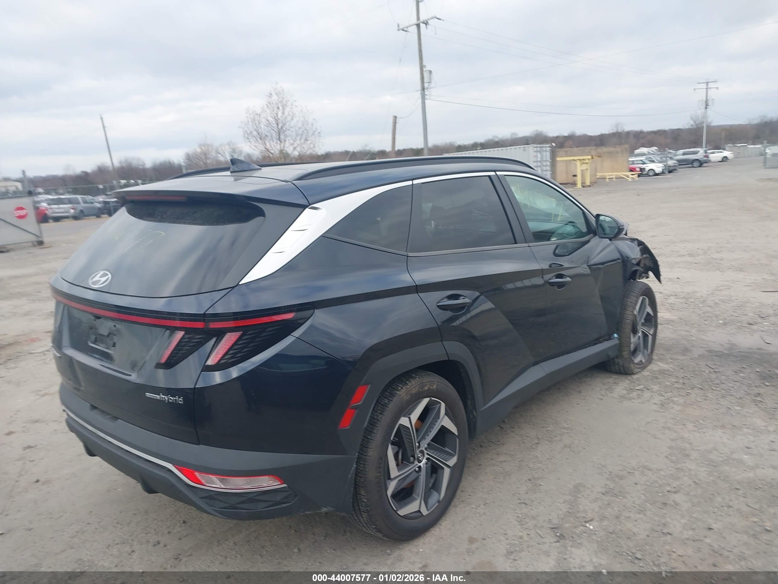 HYUNDAI TUCSON image 4