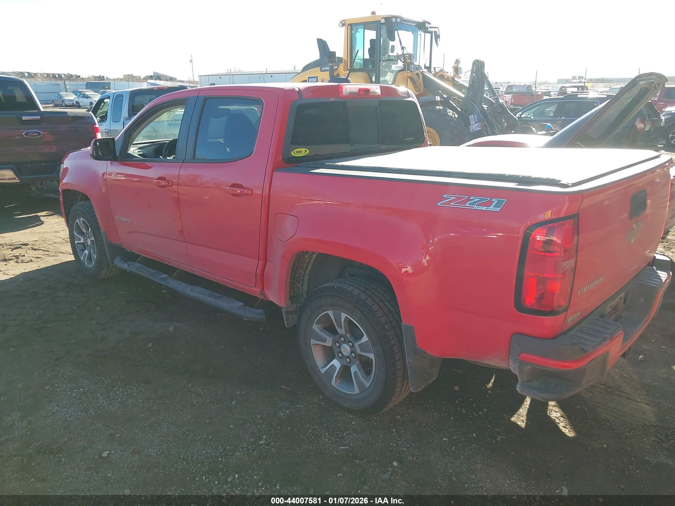 CHEVROLET COLORADO image 3