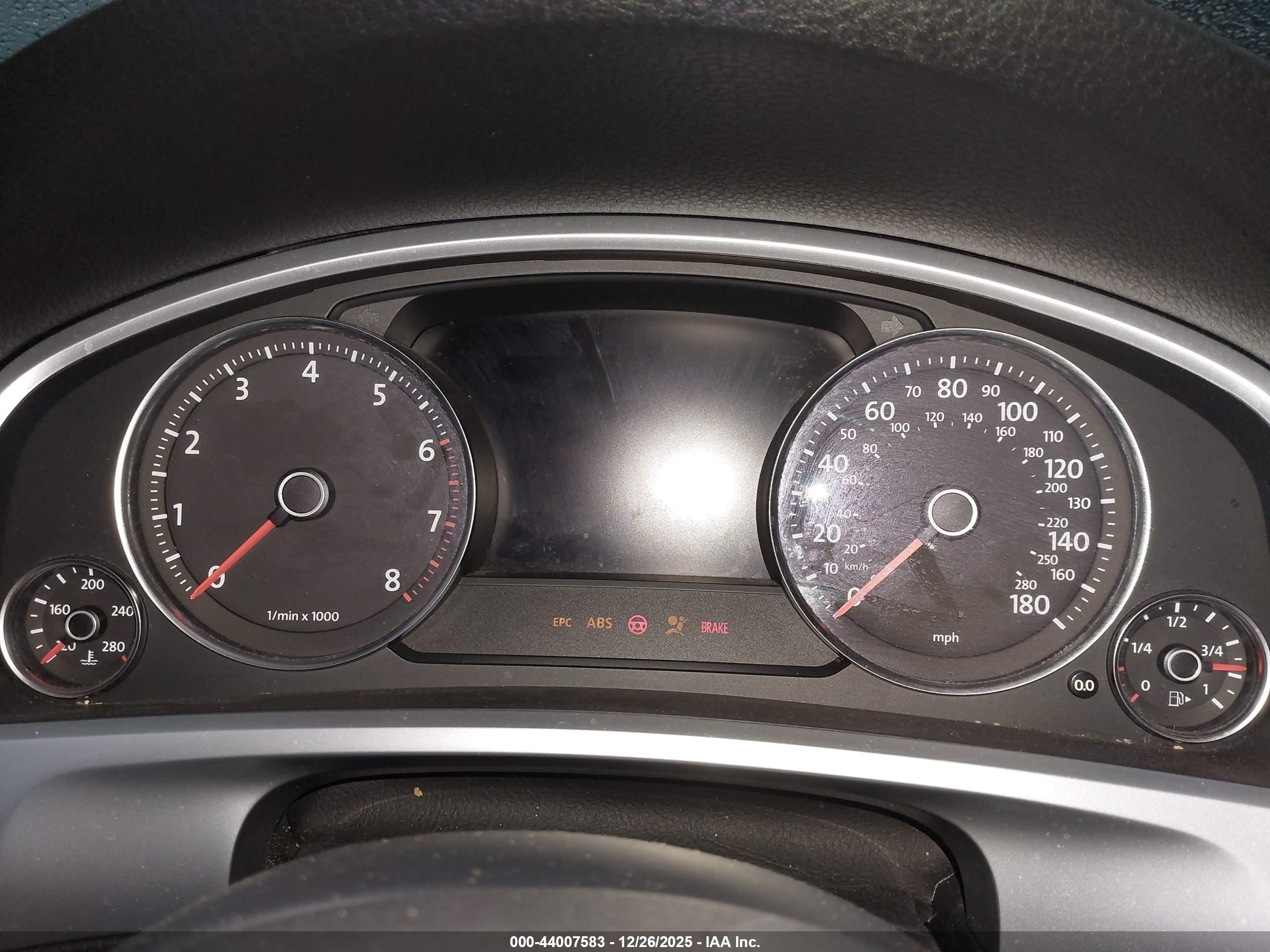 VOLKSWAGEN TOUAREG image 7