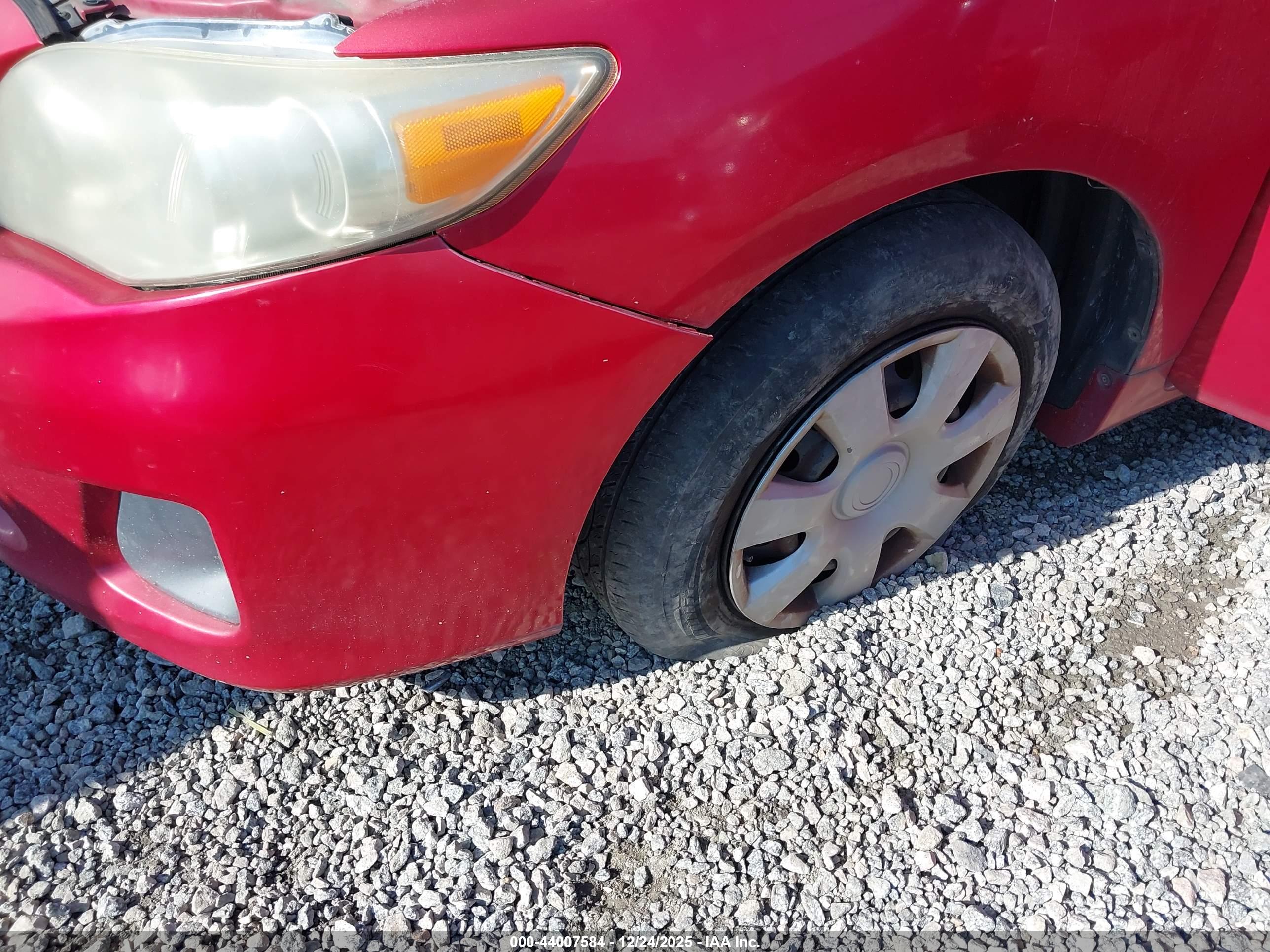TOYOTA COROLLA image 6
