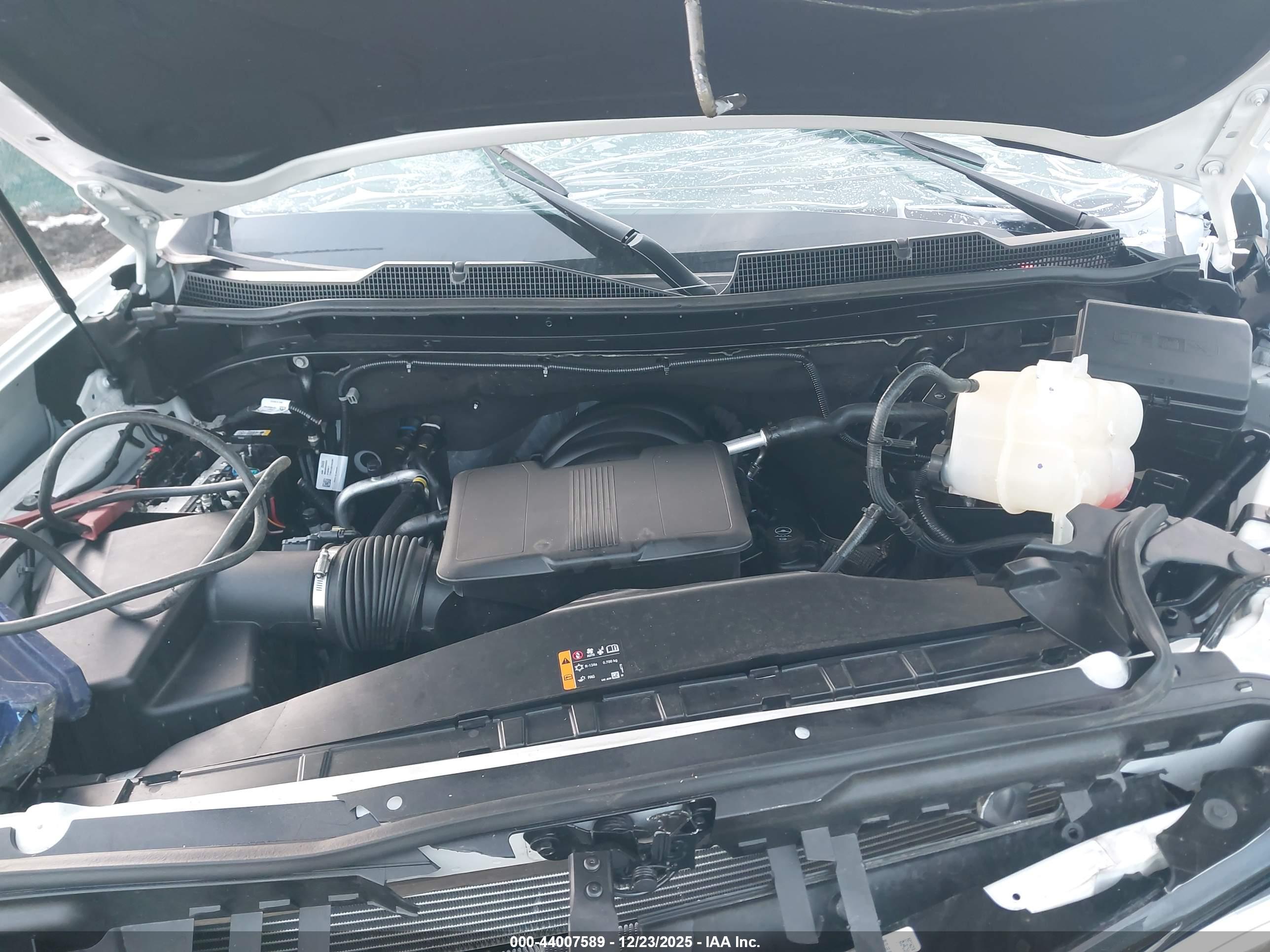 CHEVROLET SILVERADO image 10