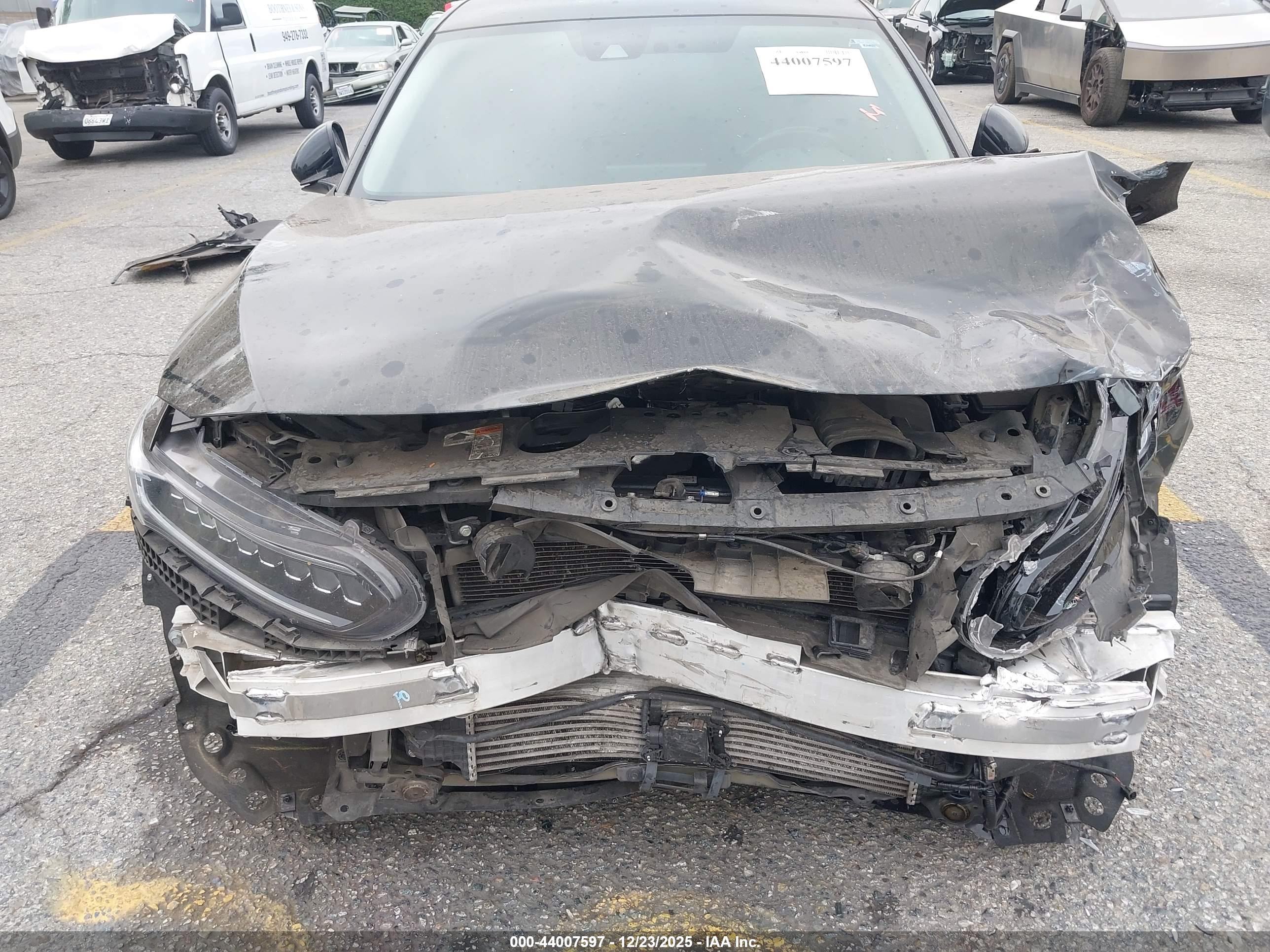 HONDA ACCORD image 6