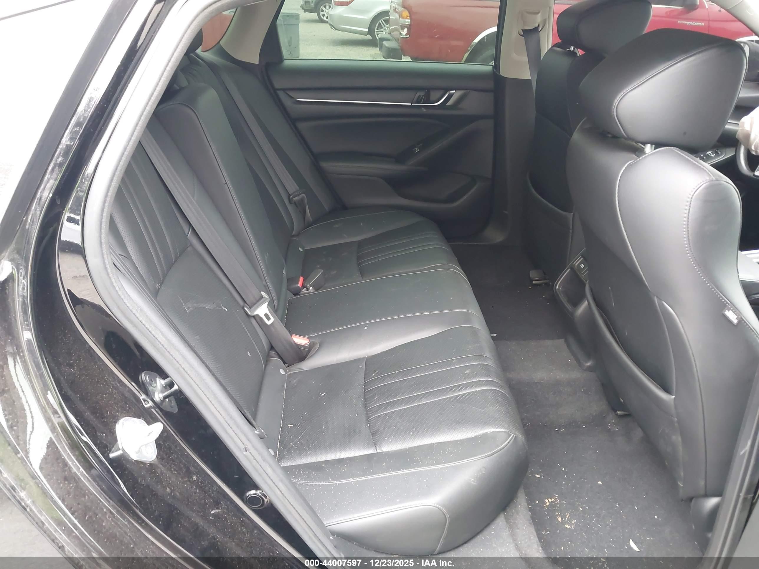 HONDA ACCORD image 8