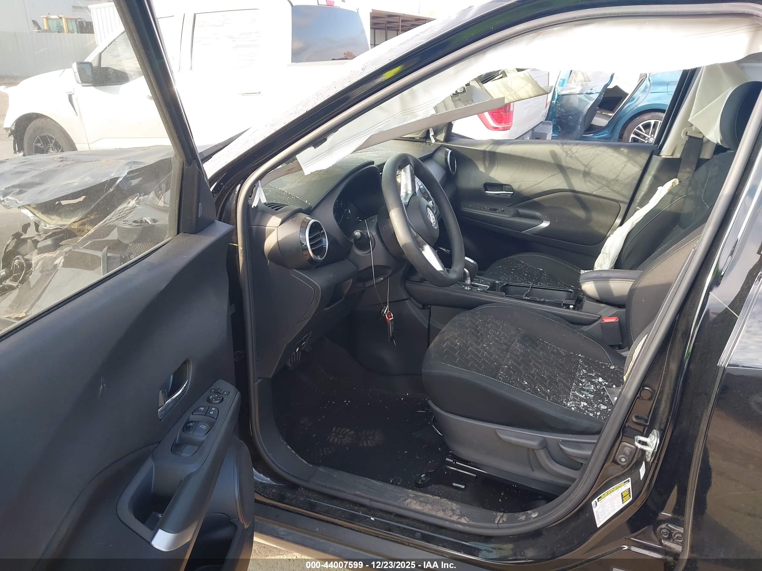 NISSAN KICKS image 5