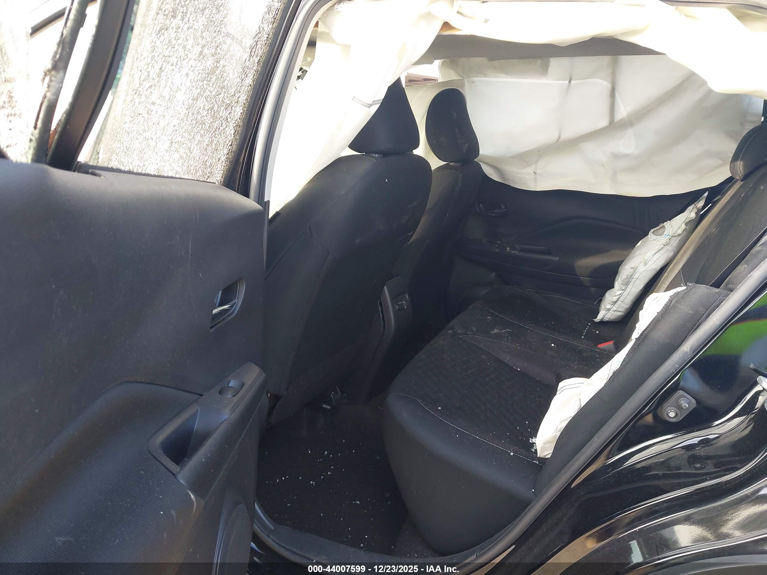 NISSAN KICKS image 8