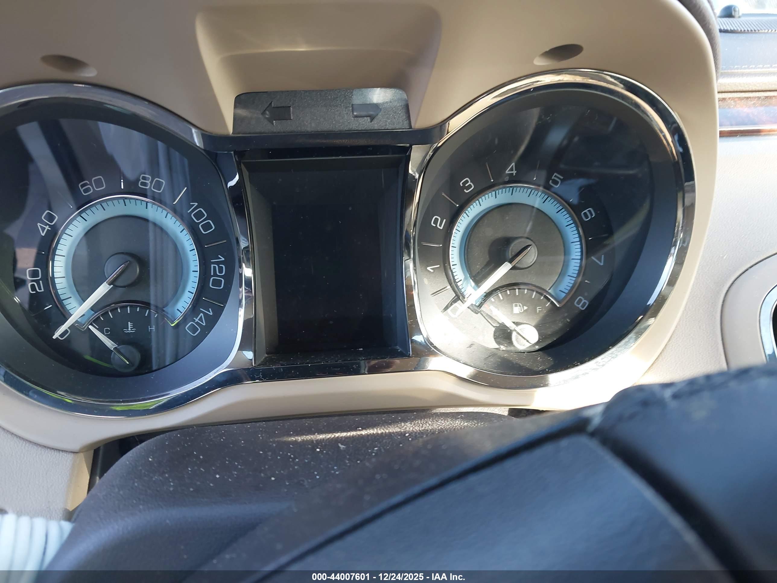 BUICK LACROSSE image 7