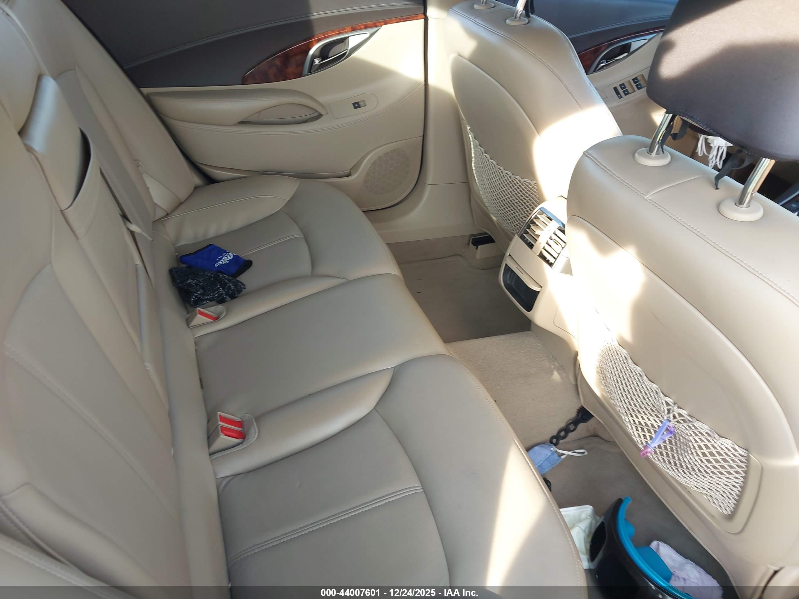 BUICK LACROSSE image 8
