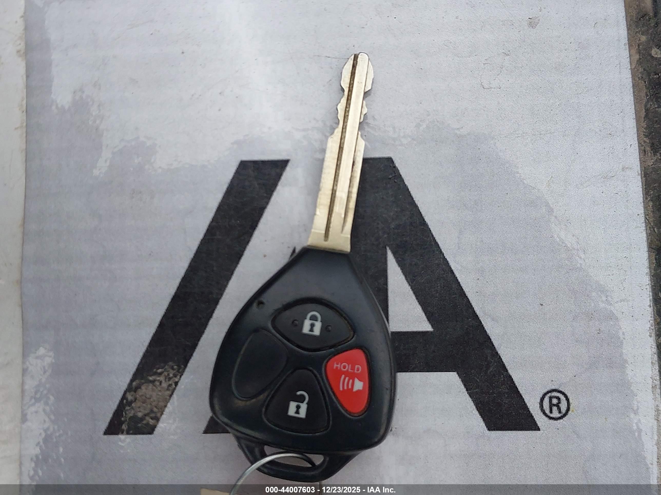 TOYOTA 4RUNNER image 11