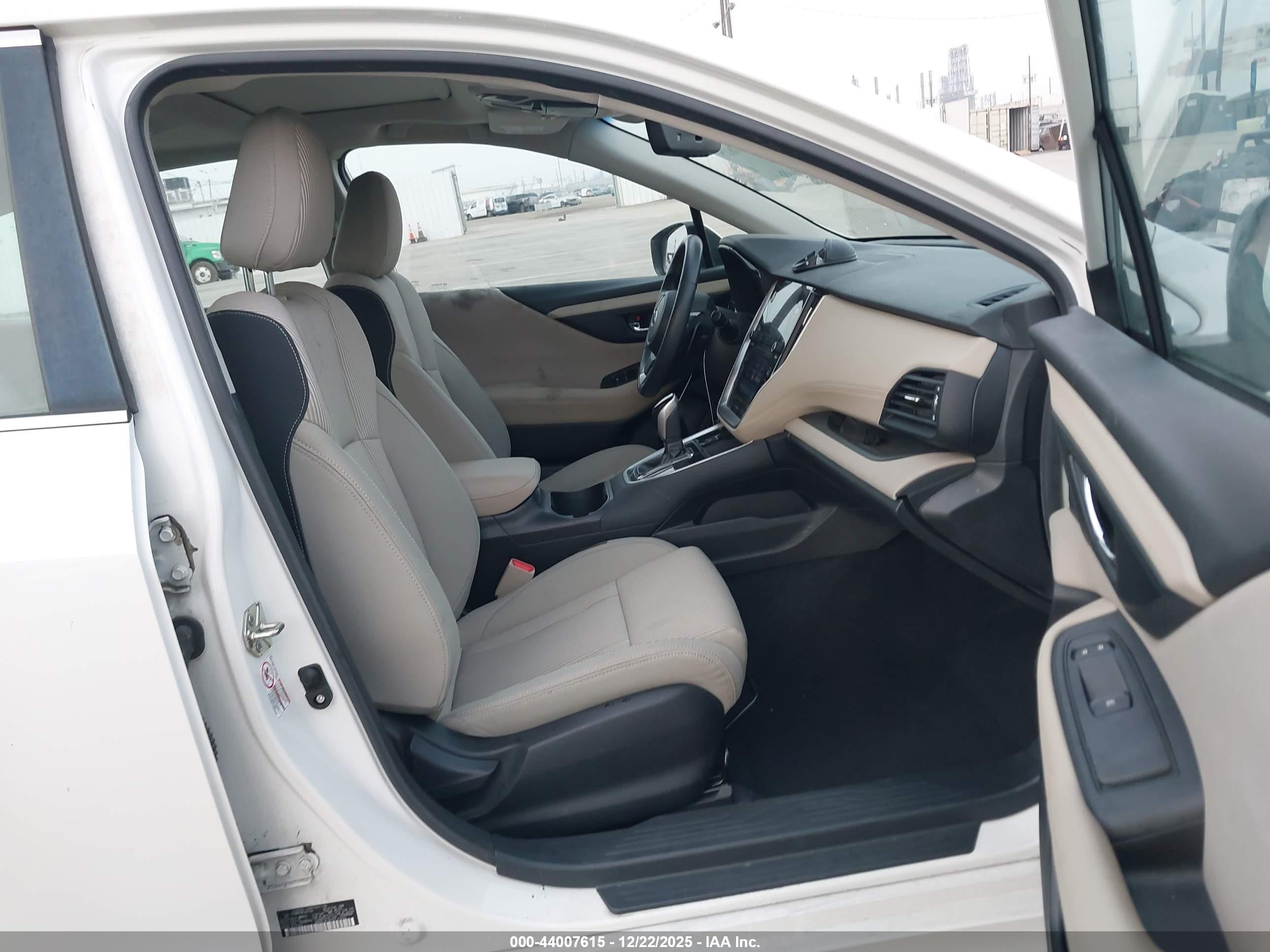 SUBARU LEGACY image 5