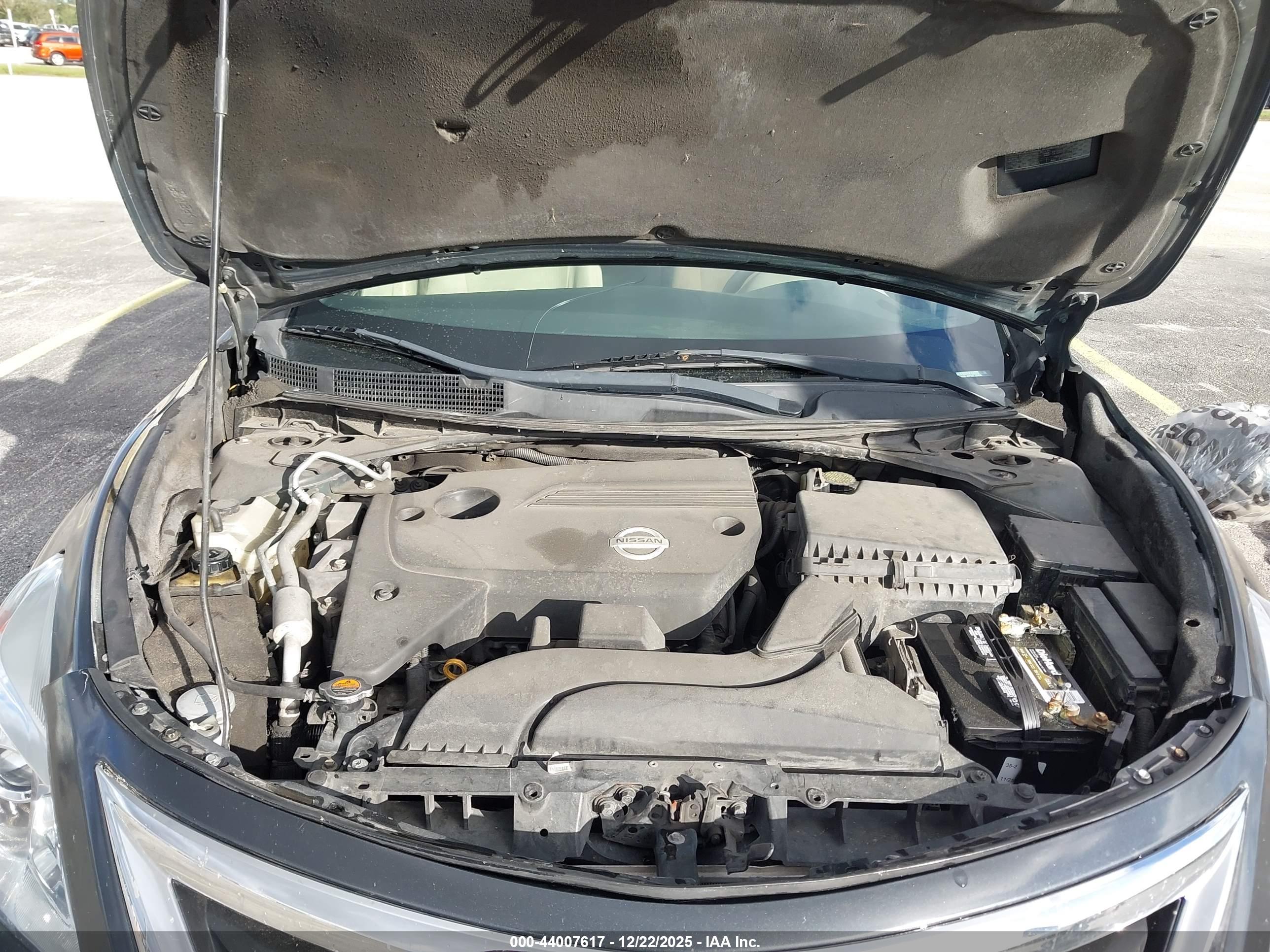 NISSAN ALTIMA image 10