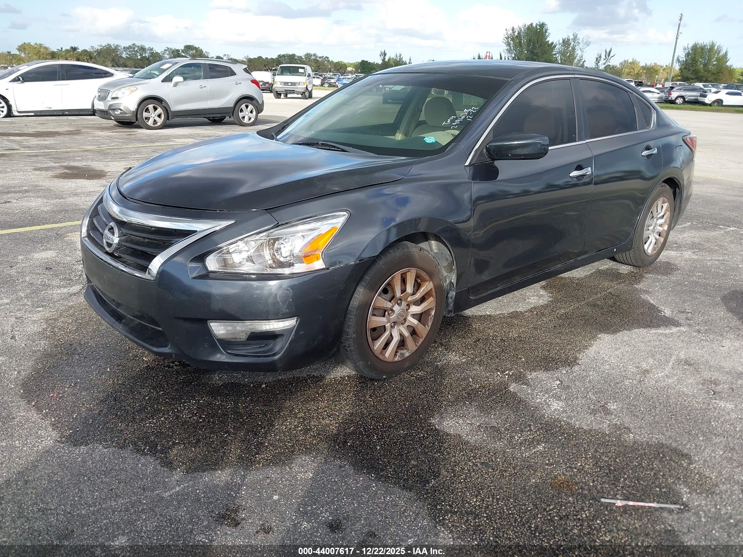 NISSAN ALTIMA image 2