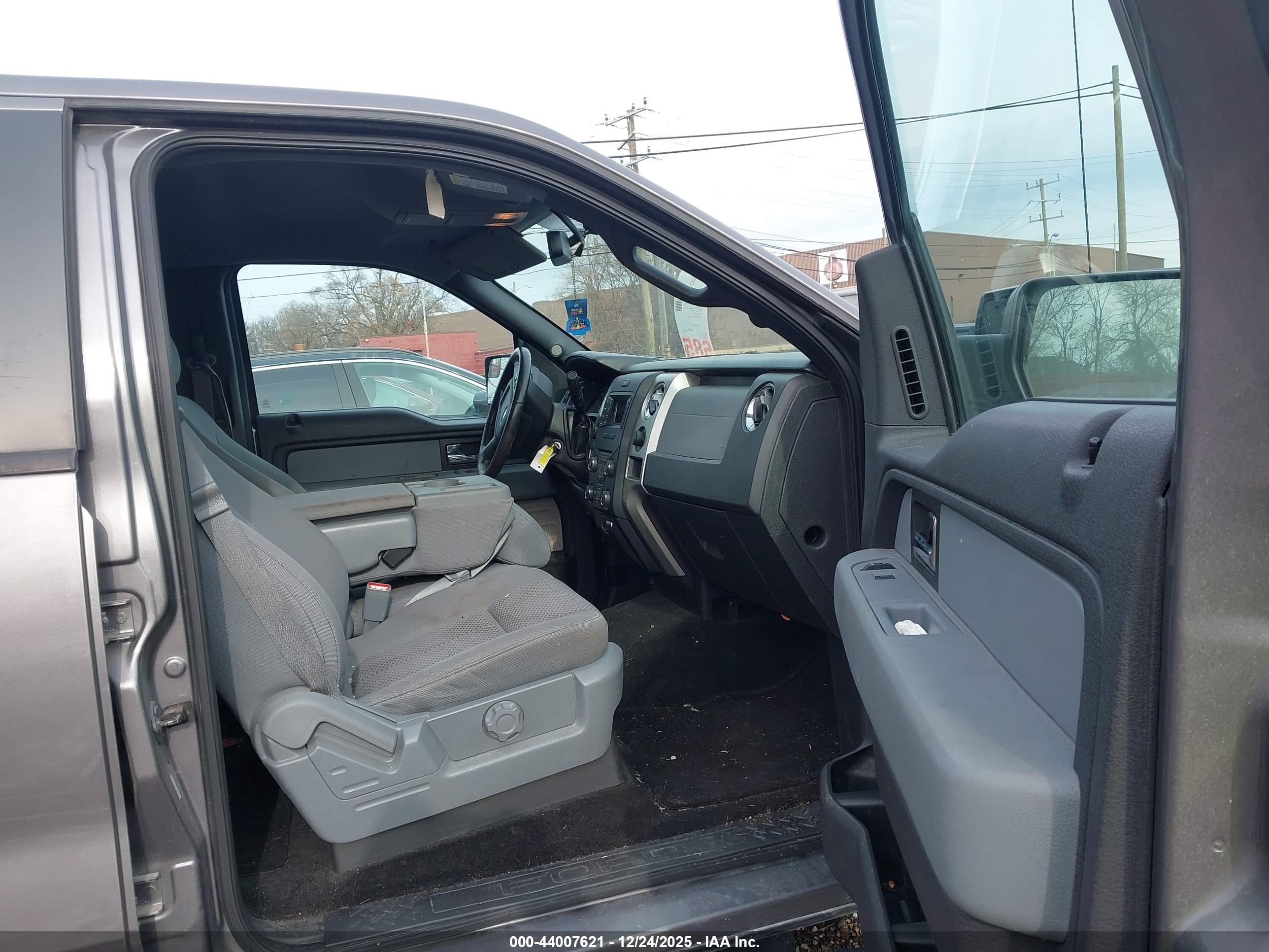 FORD F-150 image 5
