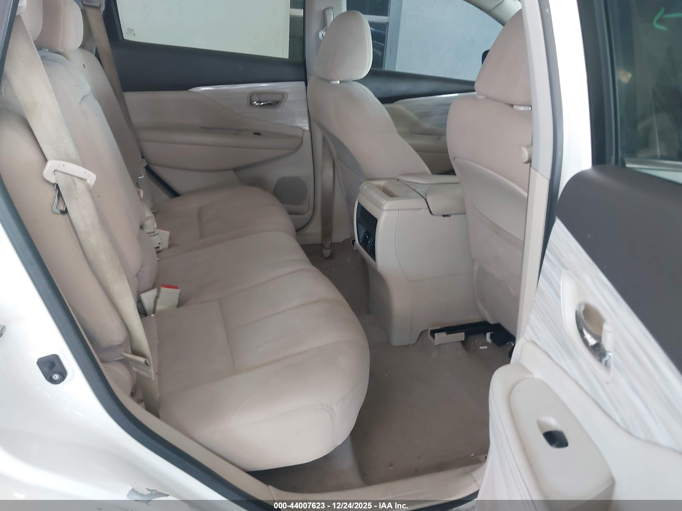 NISSAN MURANO image 8