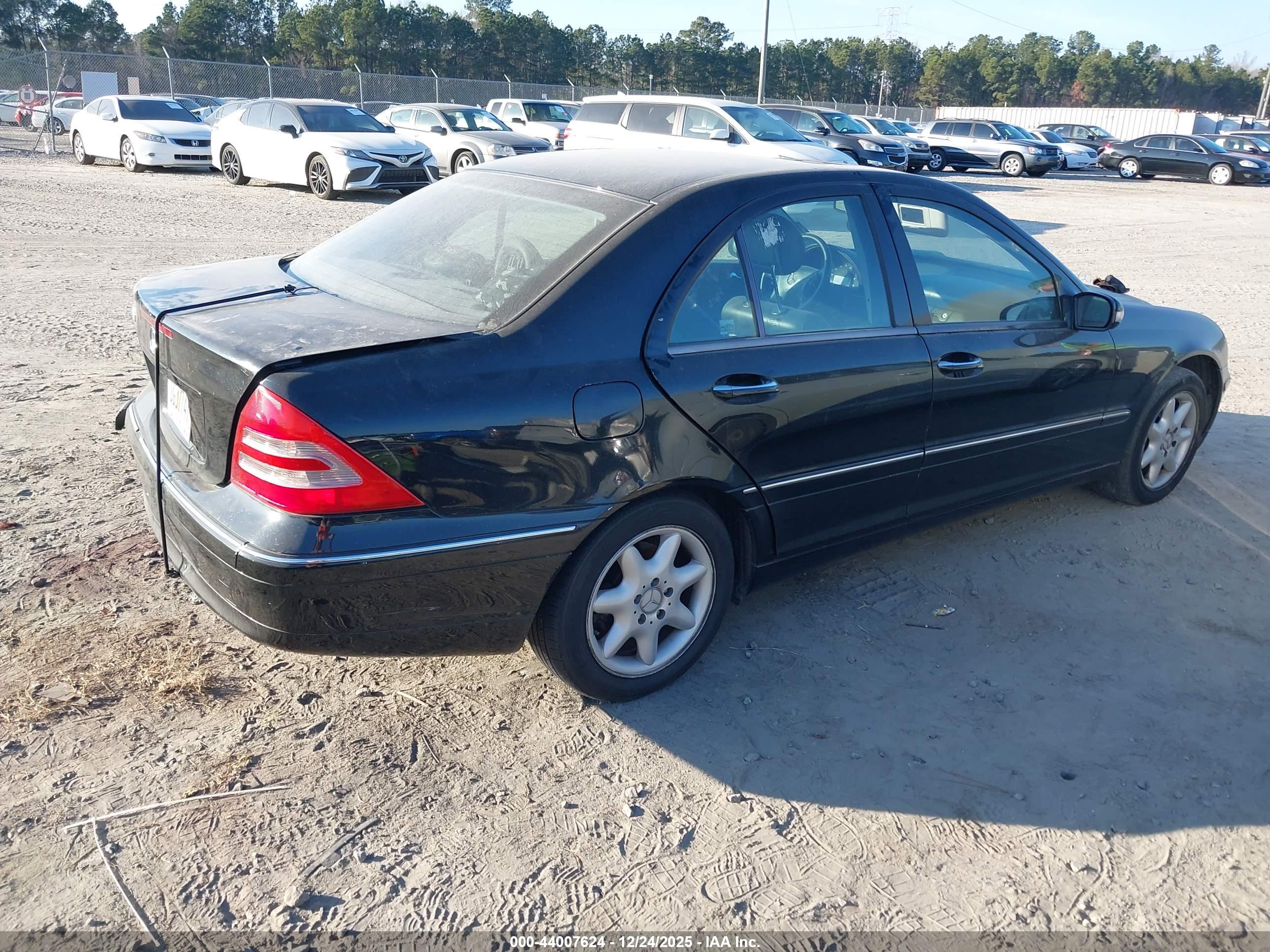 MERCEDES-BENZ C image 3