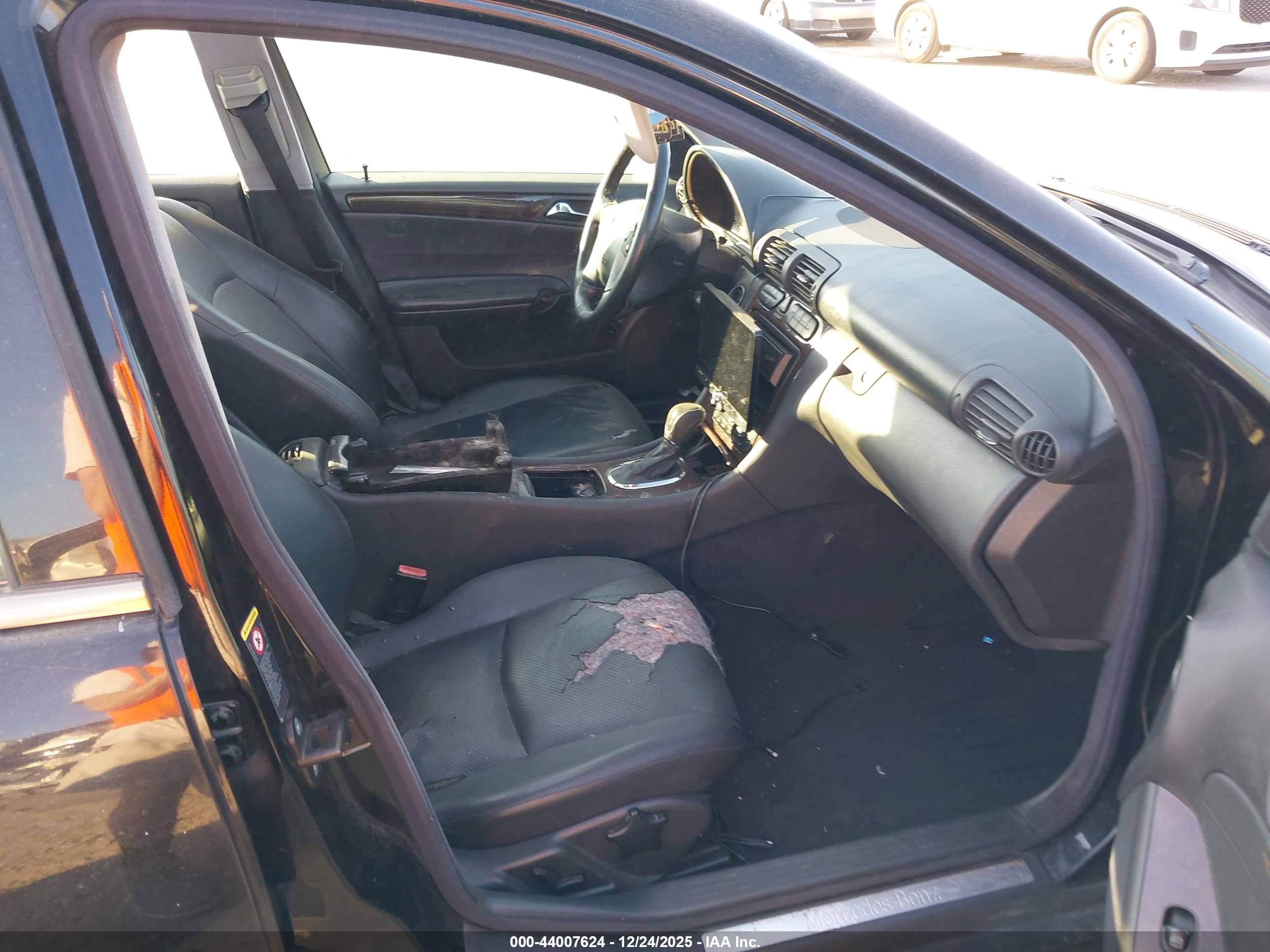 MERCEDES-BENZ C image 5