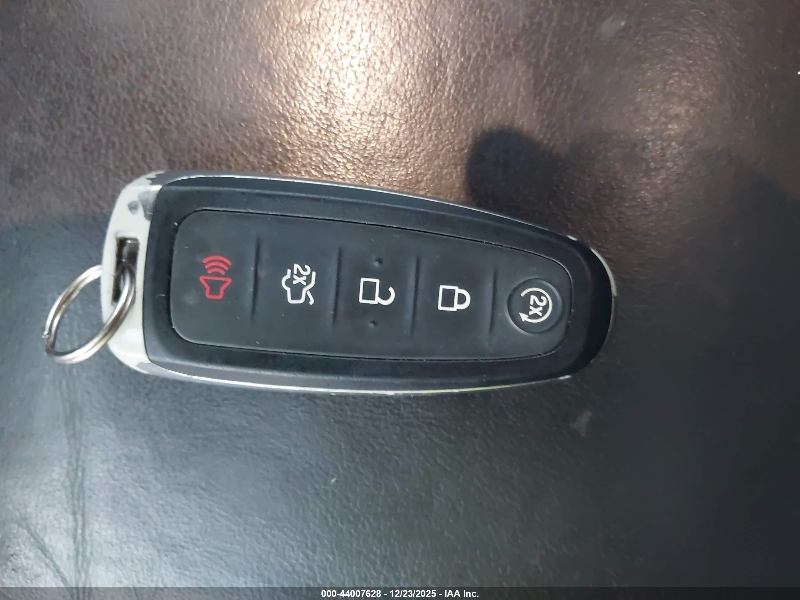 FORD ESCAPE image 11